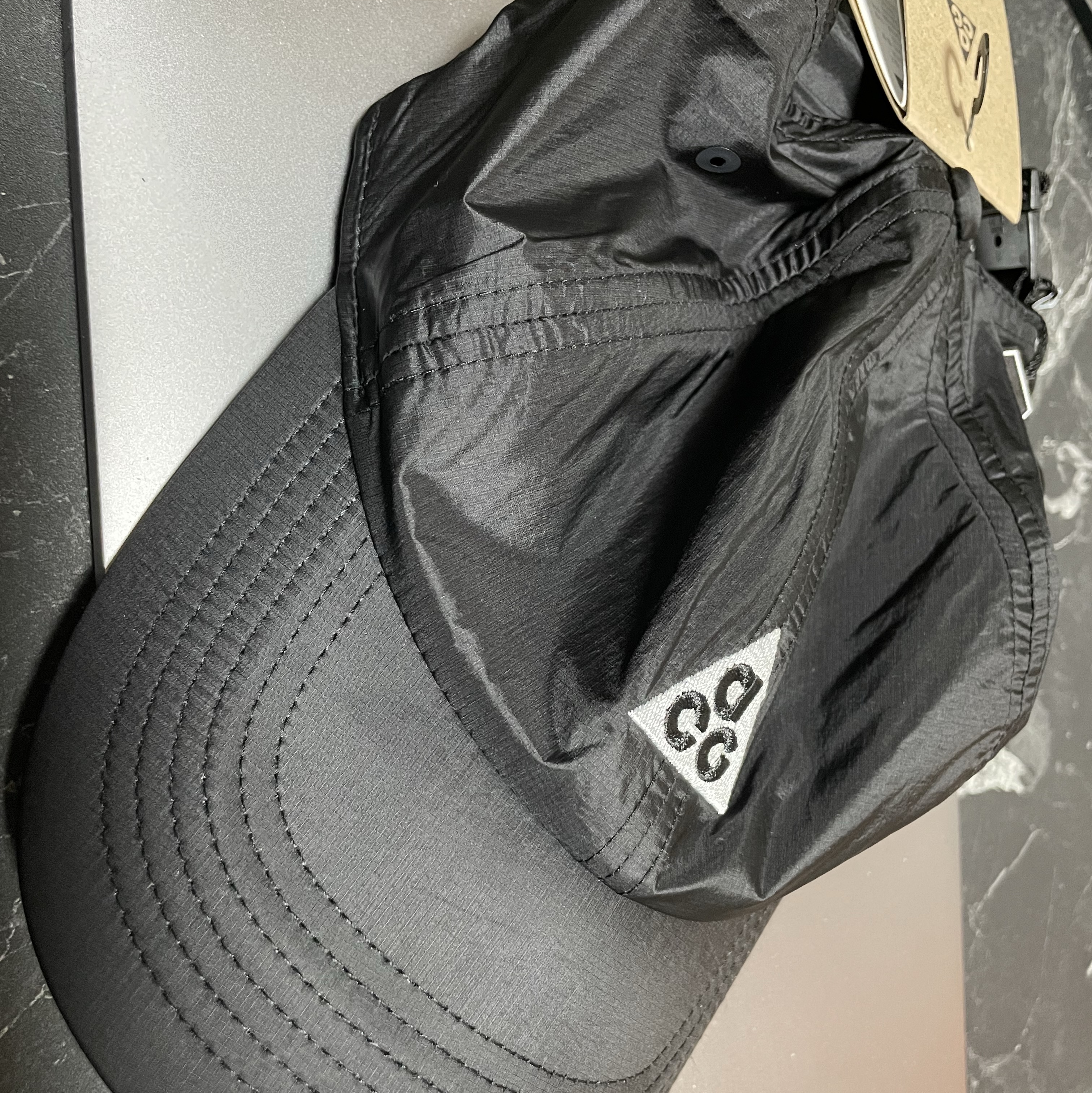 Nike ACG Trail Cap Black 착용 스타일