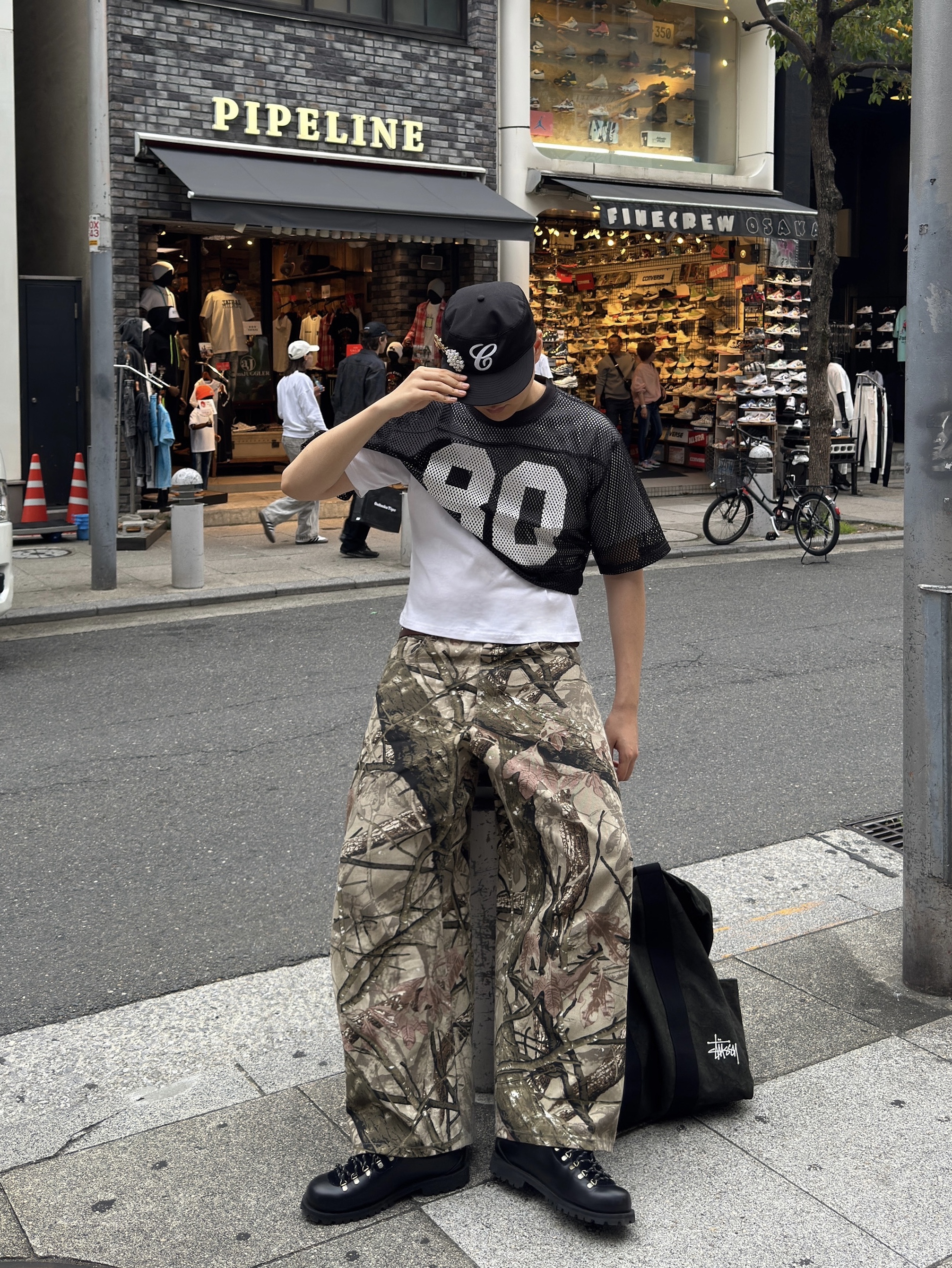 Stussy Canvas Flight Bag Washed Black, Stussy Team Jersey 80 Black 착용 스타일 - 1