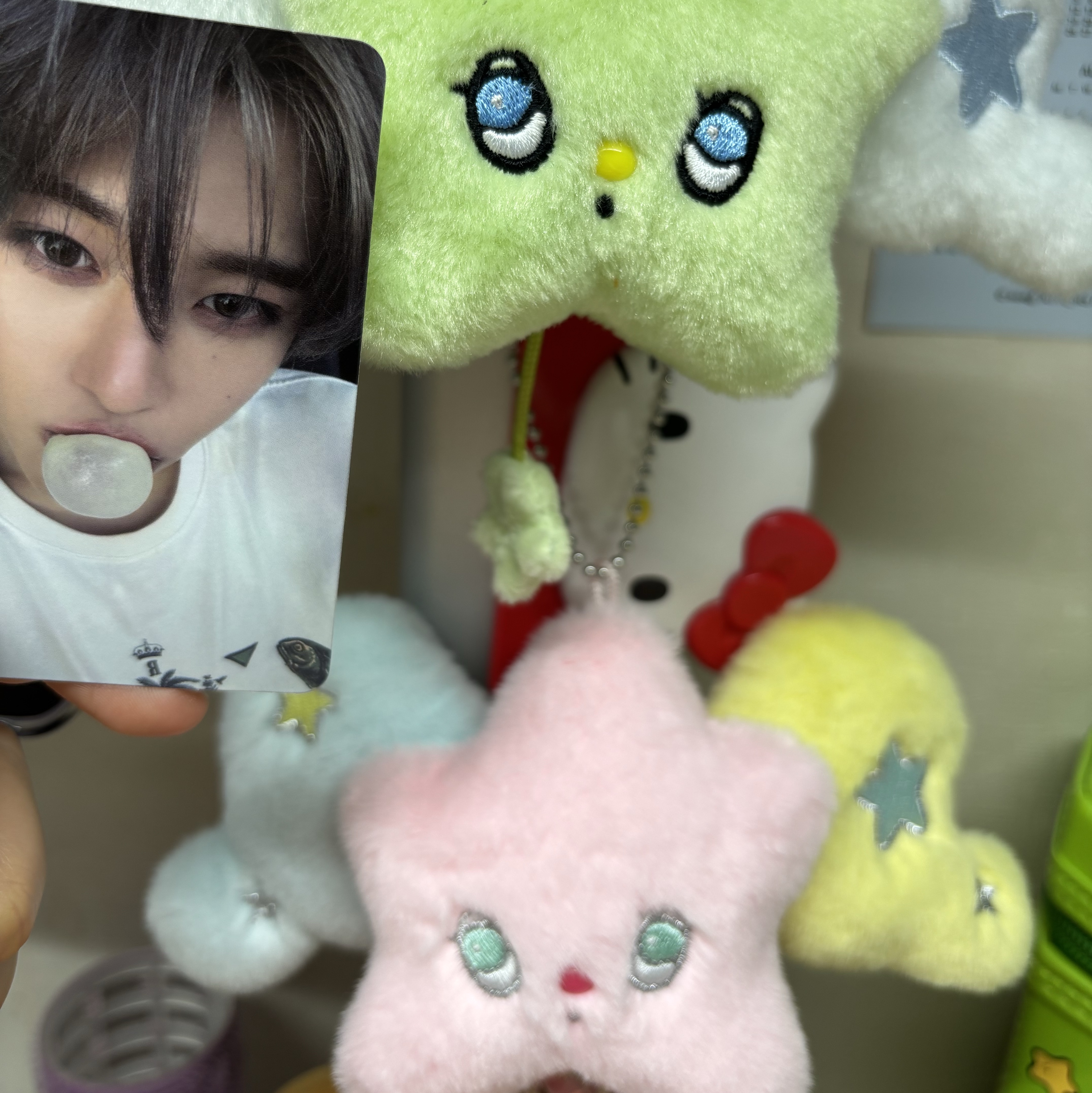 NCT Wish Poppop 2nd Mini Album Wichu Keyring Ver., NCT Wish Wish Single Album Wichu Keyring Ver. 착용 스타일
