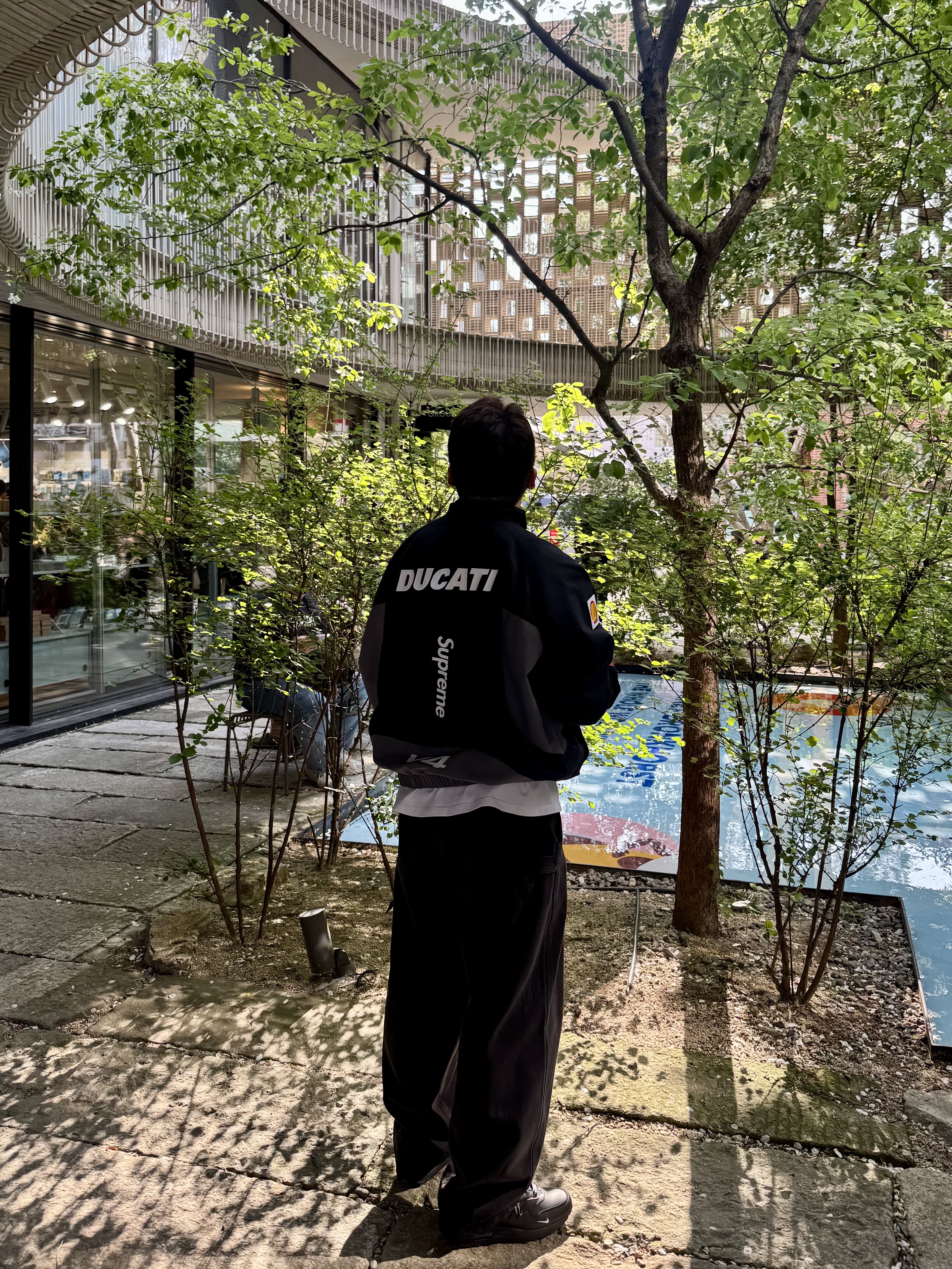 Supreme x Ducati Track Jacket Black - 24SS 착용 스타일