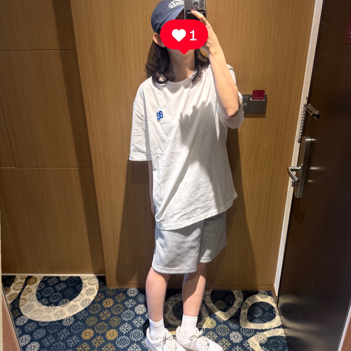 Ader Error Sig; TRS/BL Tag T-Shirt 01 Off White 착용 스타일