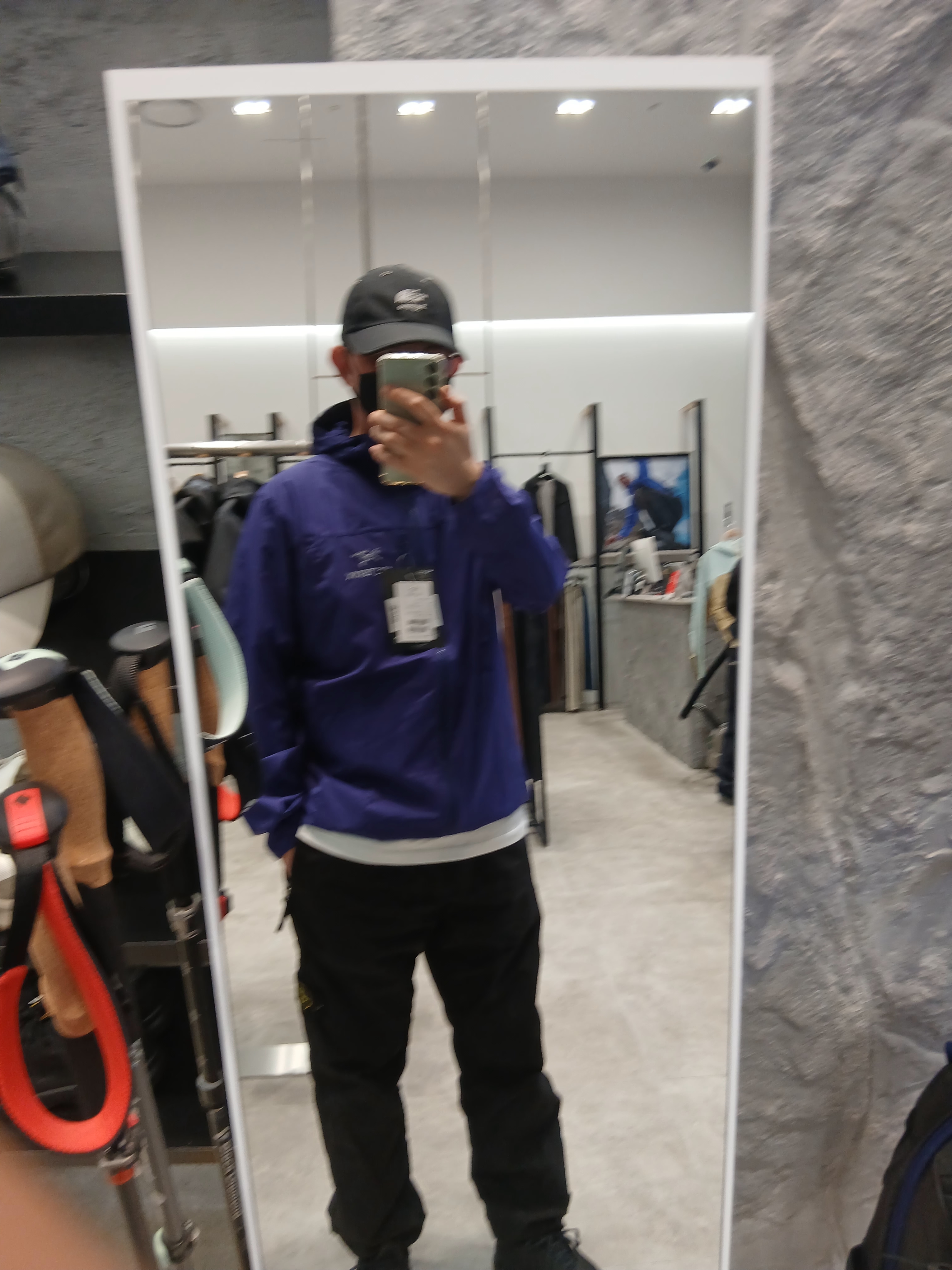 Supreme x The North Face Split 6-Panel Black - 24SS, Stone Island 3100005 Nylon Metal in Econyl Mesh Lining Regular Fit Pants Black - 25SS 착용 스타일 - 10