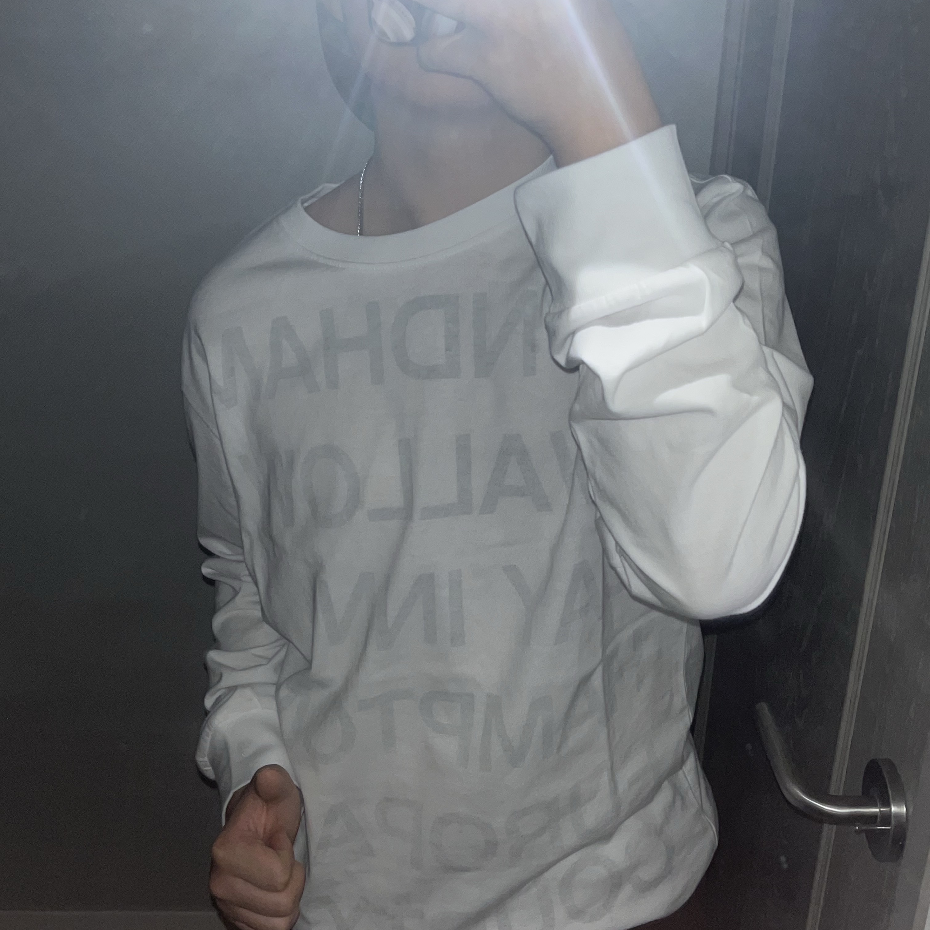 [KREAM 단독] Safarispot Highway Inn LS T-Shirt White Black 착용 스타일