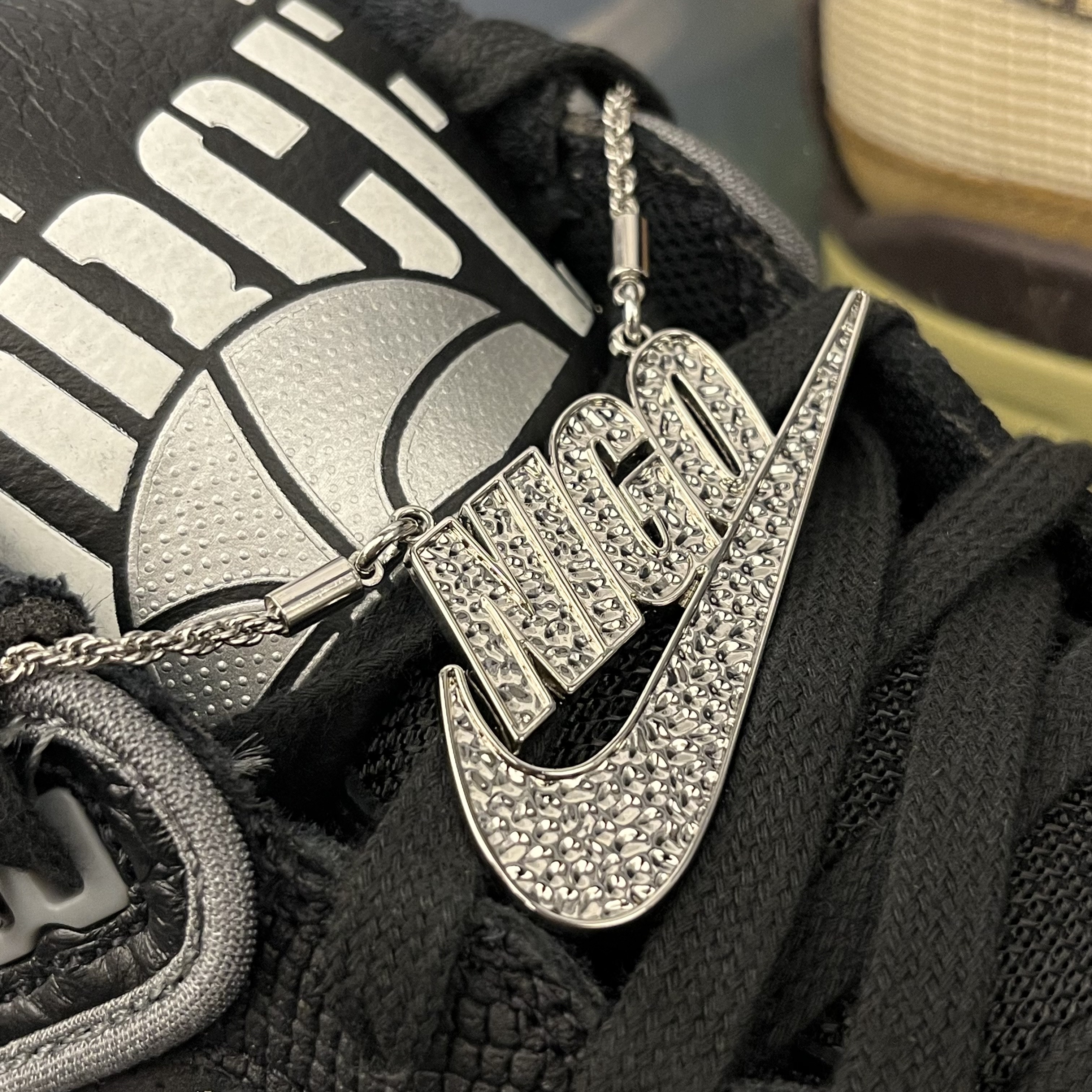 Nike x Nigo Air Force 3 Low SP Black and White 착용 스타일 - 1