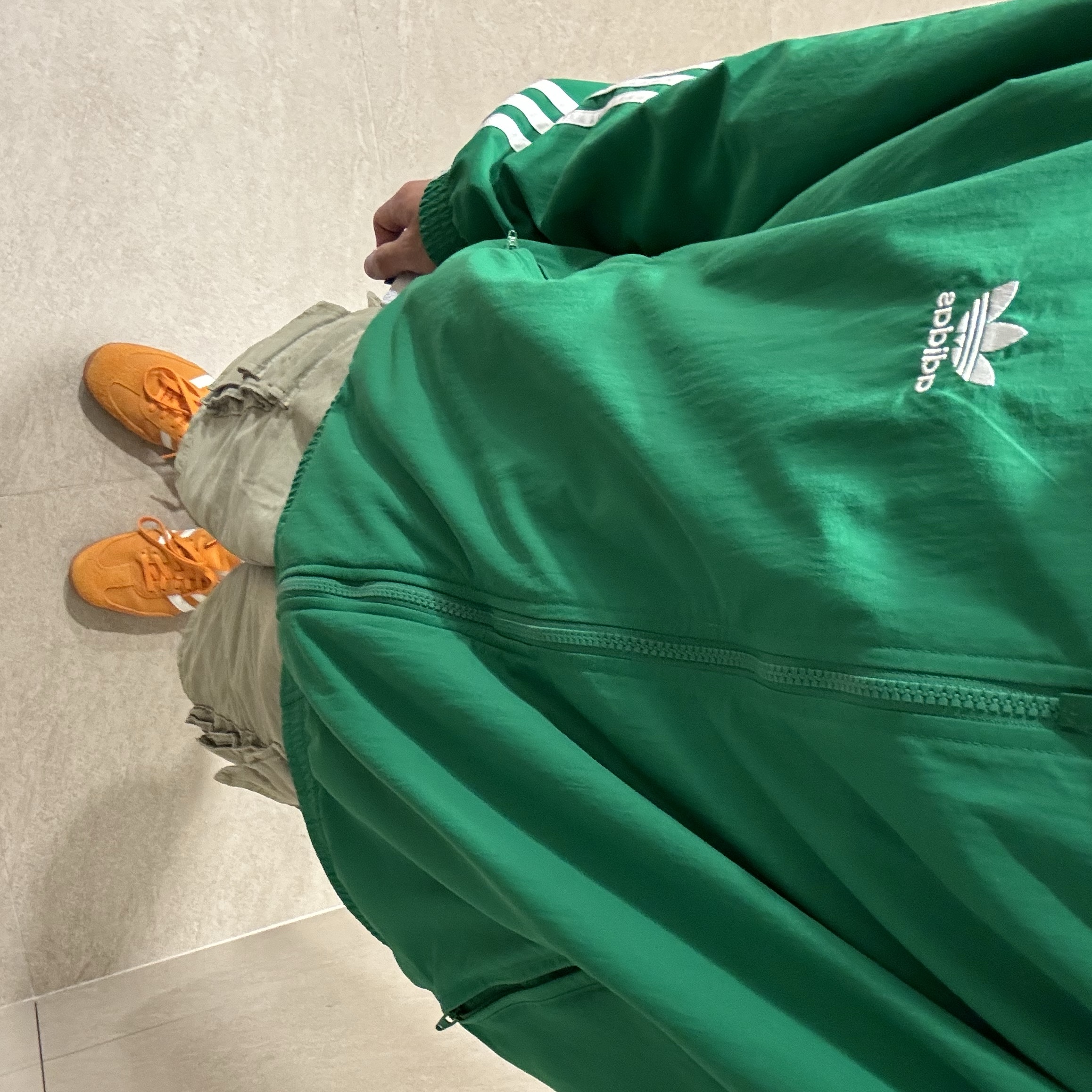 Adidas Samba OG Orange Rush, Adidas Adicolor Woven Firebird Track Top Green  - KR Sizing 착용 스타일 - 2