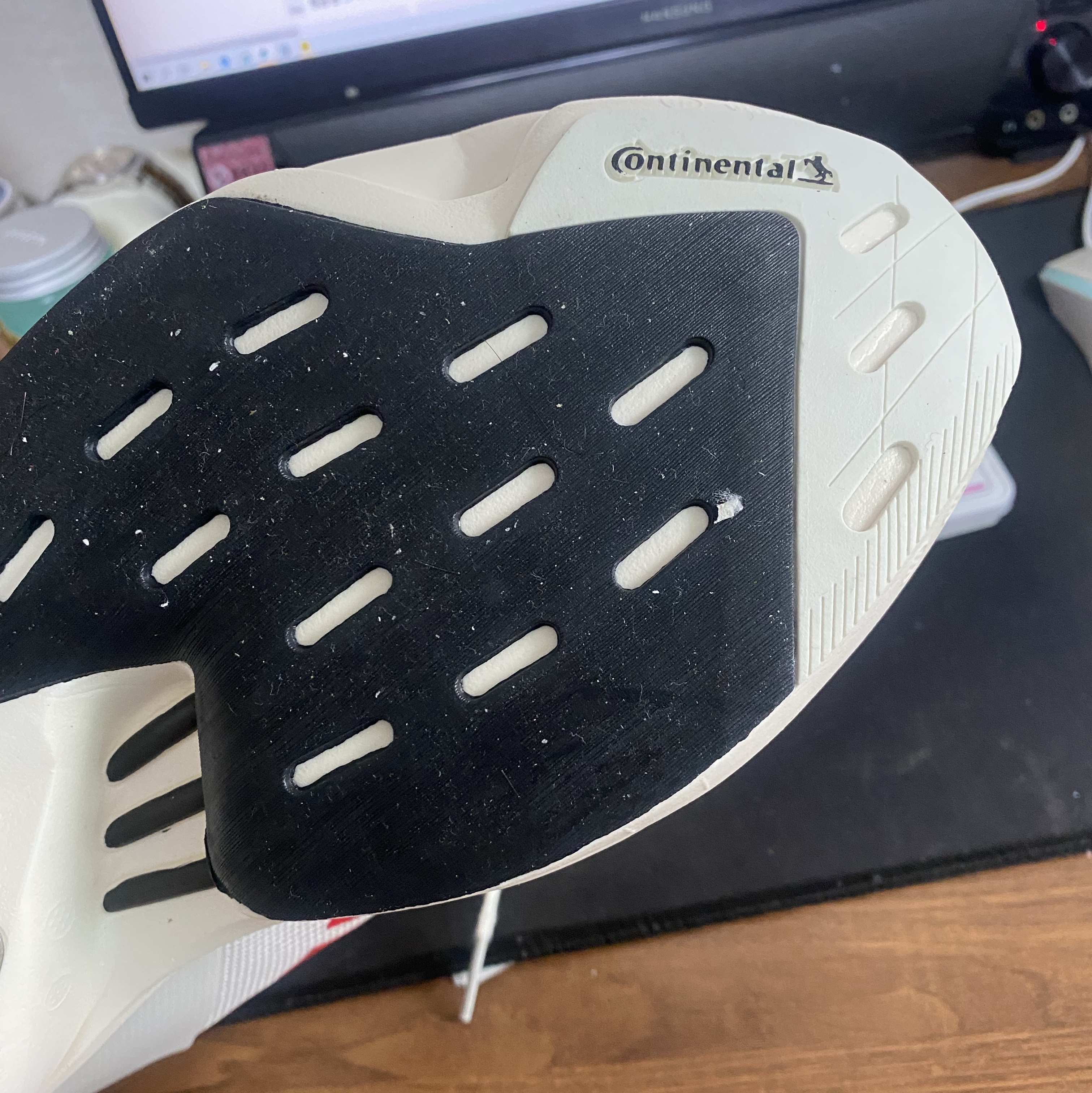 Adidas Adizero Adios Pro 3 Off White Better Scarlet 착용 스타일 - 2
