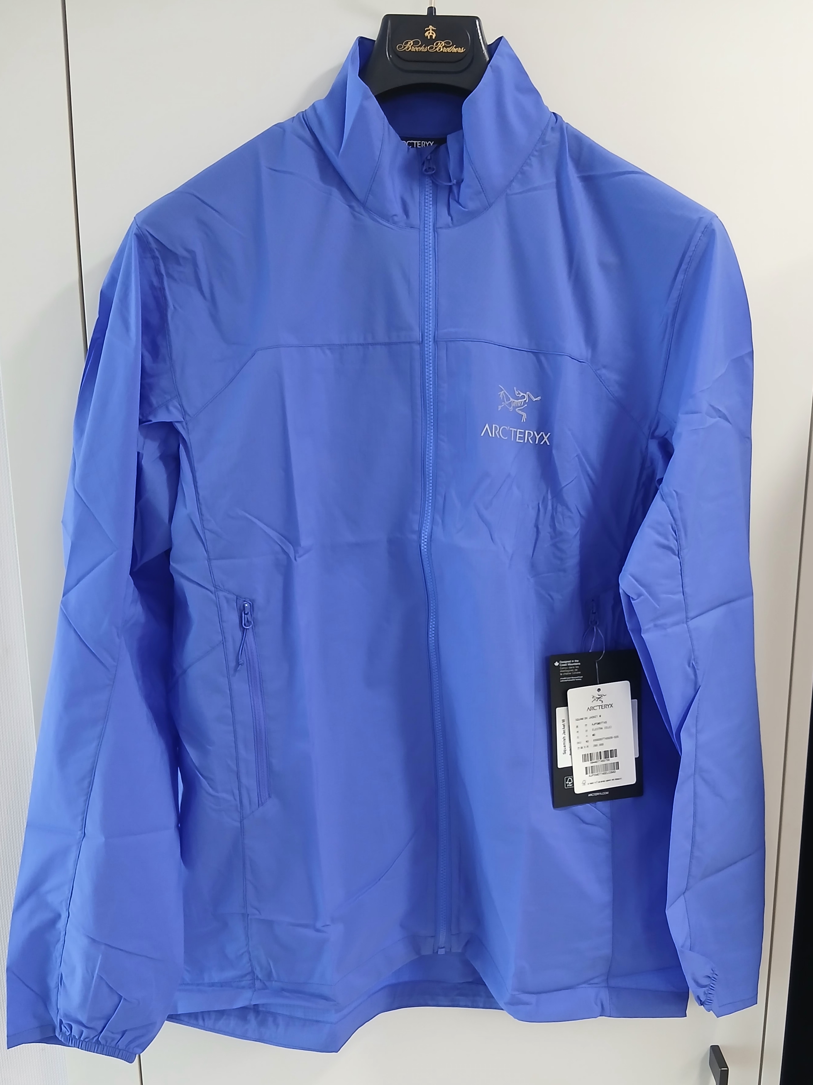 Arc'teryx Squamish Jacket Black, Arc'teryx Squamish Jacket Electra 착용 스타일 - 1