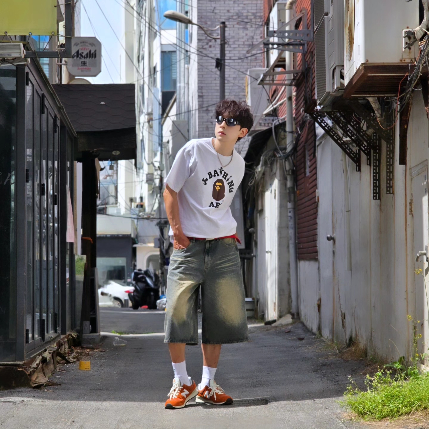 True Religion Hustle Webbing Belt Red, BAPE Ninja College T-Shirt White 착용 스타일 - 2