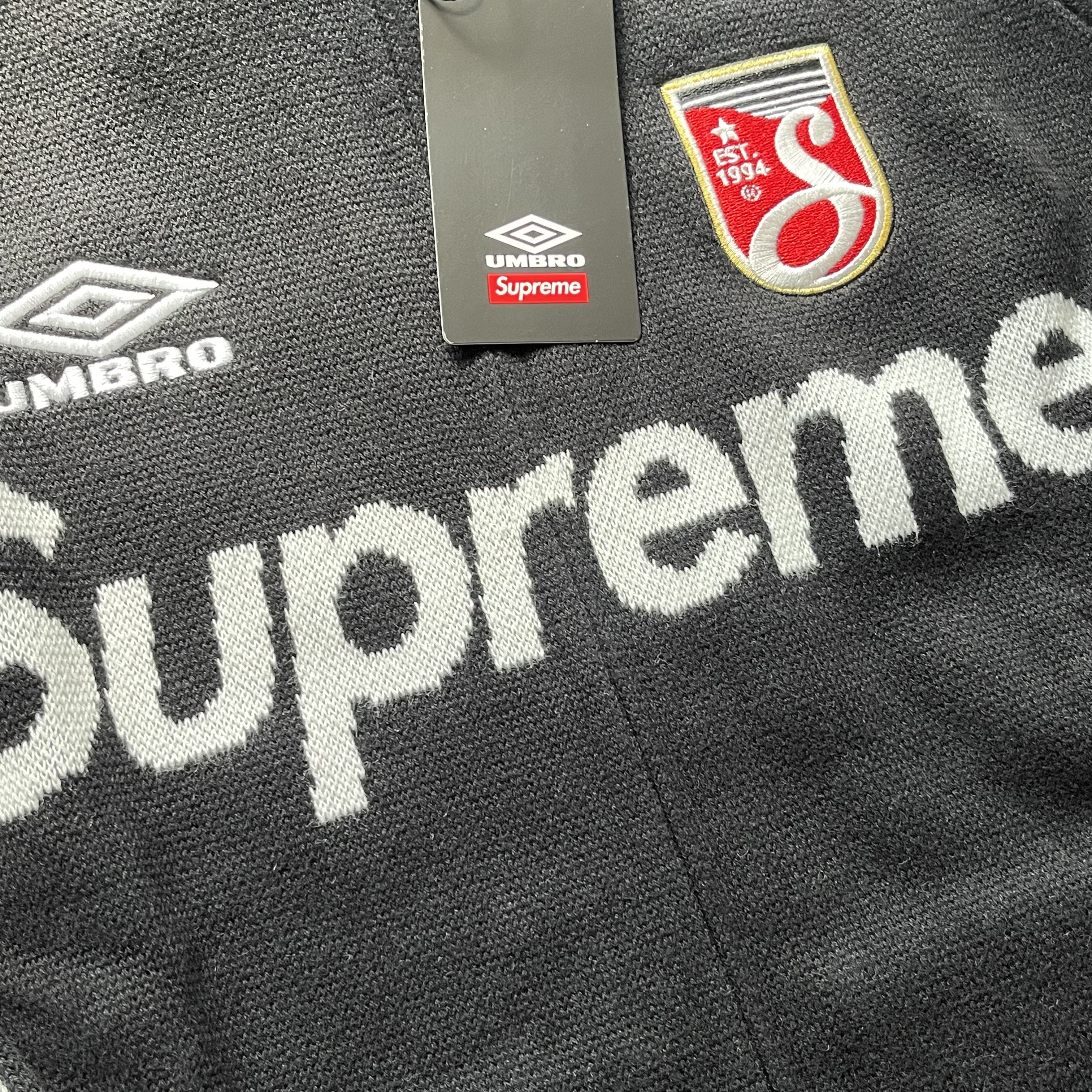 Supreme x Umbro Zip Up Sweater Black - 25SS 착용 스타일 - 2
