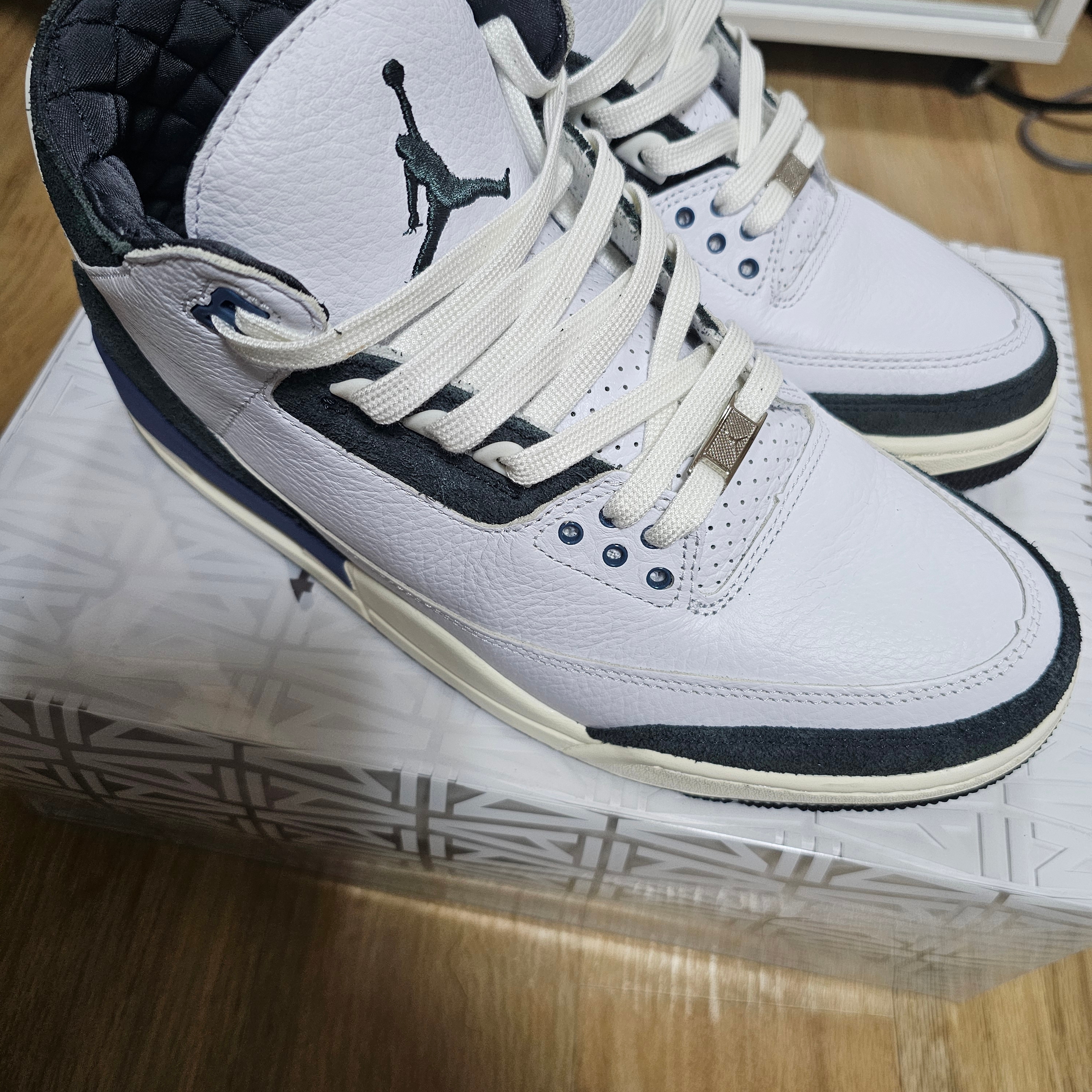 Jordan 3 x A Ma Maniere Retro OG SP For The Love 착용 스타일 - 2