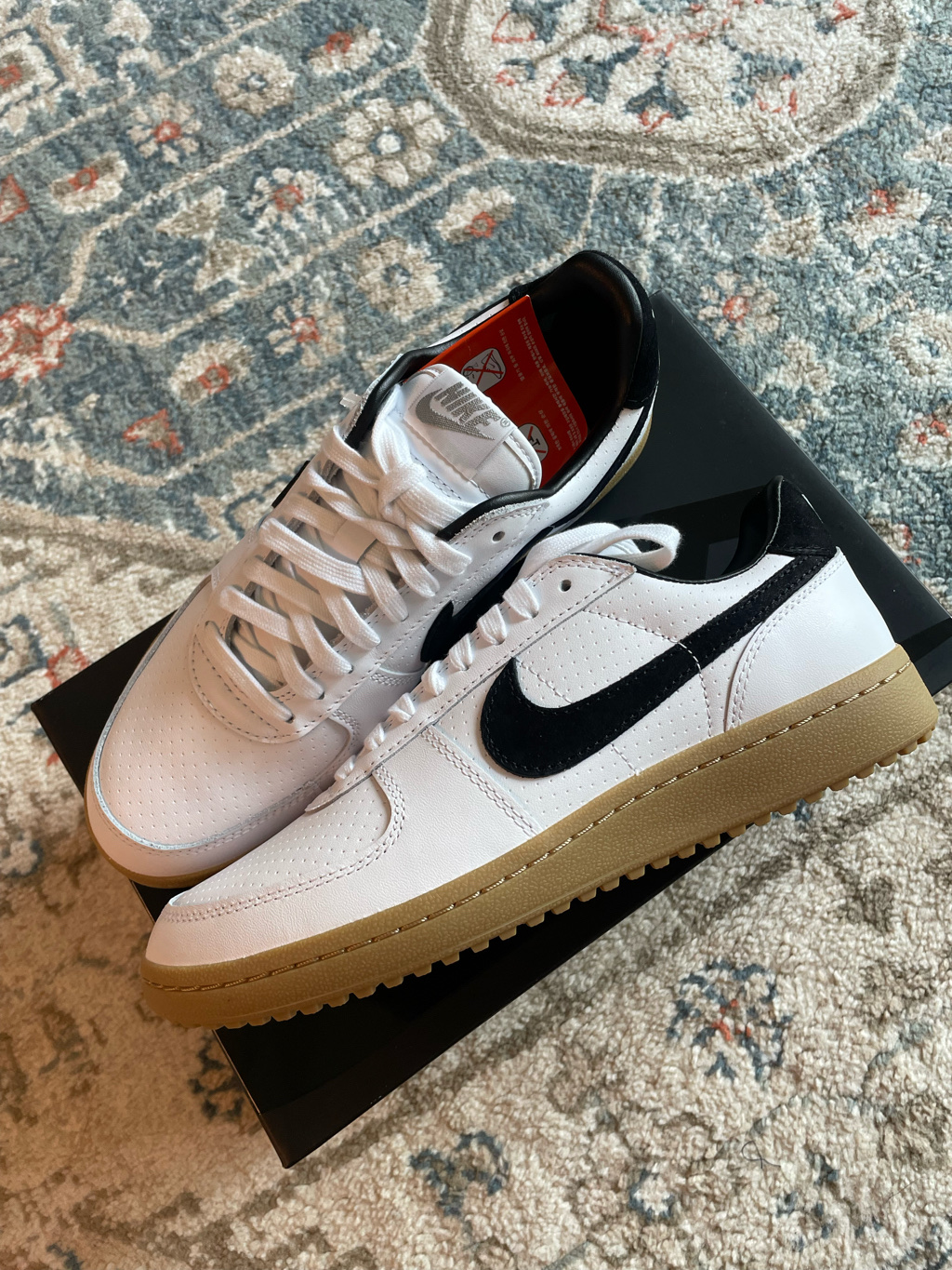 Nike Field General 82 SP White and Black 착용 스타일 - 1