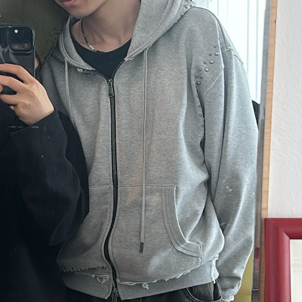 Vacant Archive Noah Stud Hood Zip-Up Grey 착용 스타일