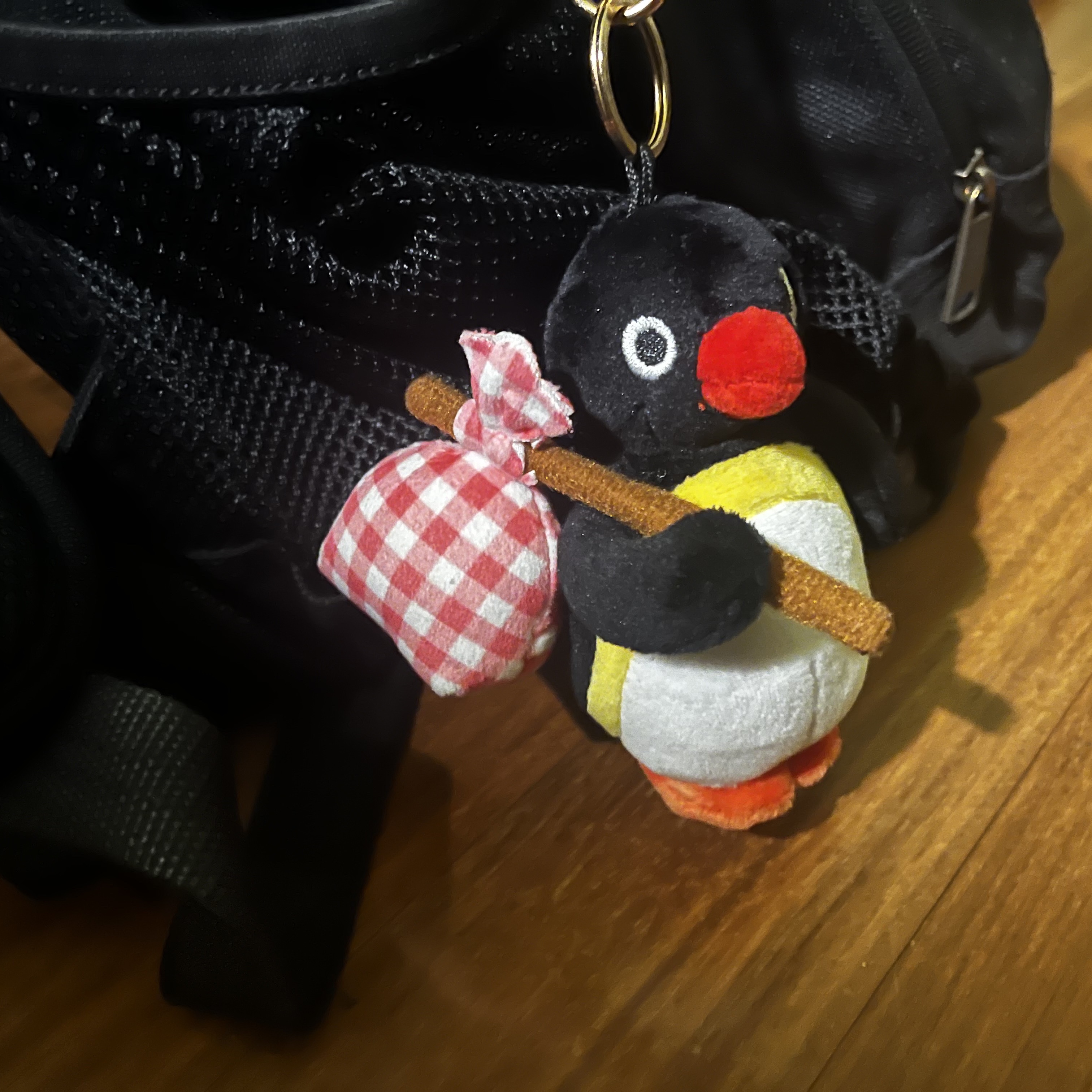 Pingu Bottari Keyring 착용 스타일
