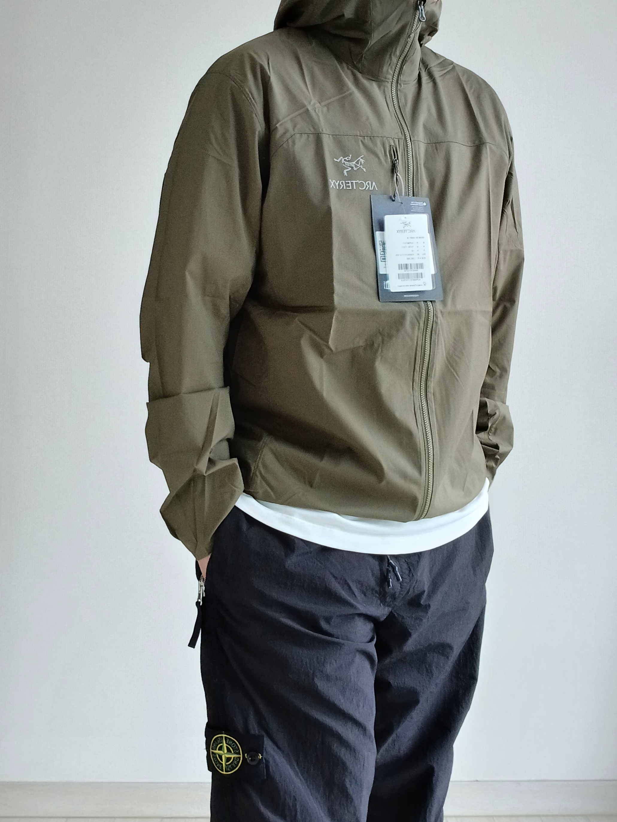 Arc'teryx Squamish Hoody Tatsu, Arc'teryx Kragg SL Cotton LS Shirt White Light 착용 스타일 - 9