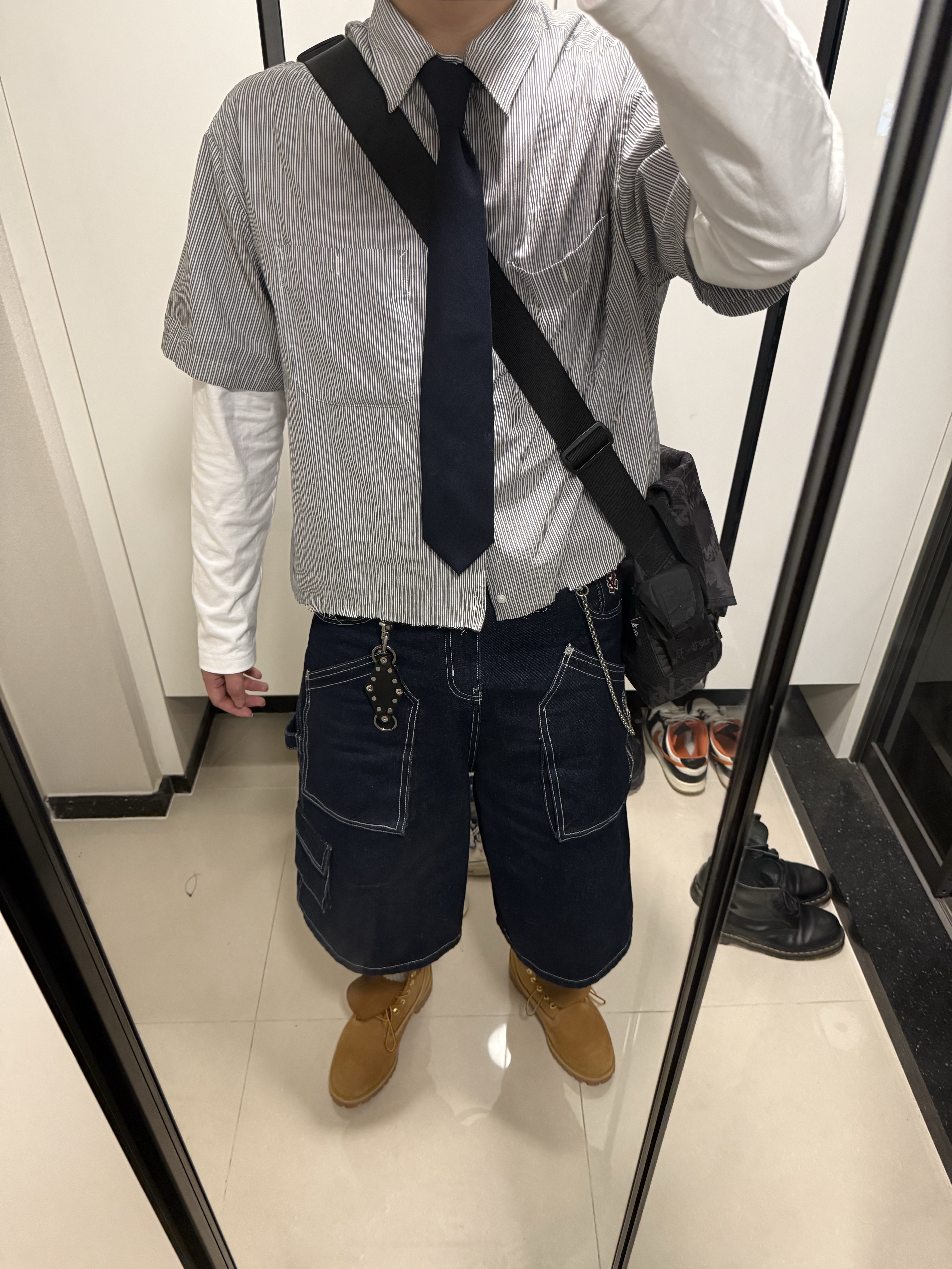 Flavorism Carpenter Bermuda Denim Pants Indigo, Timberland Premium 6 inch Waterproof Boot Wheat Nubuck - Wide 착용 스타일 - 1