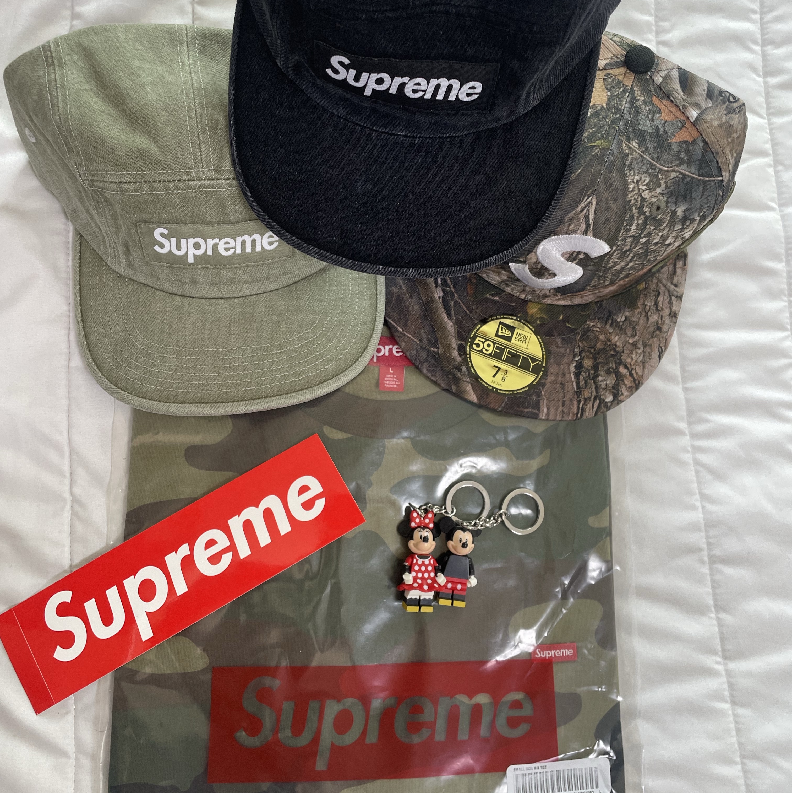 Supreme Small Box T-Shirt Woodland Camo - 25SS, Supreme Washed Chino Twill Camp Cap Black - 25SS 착용 스타일 - 1
