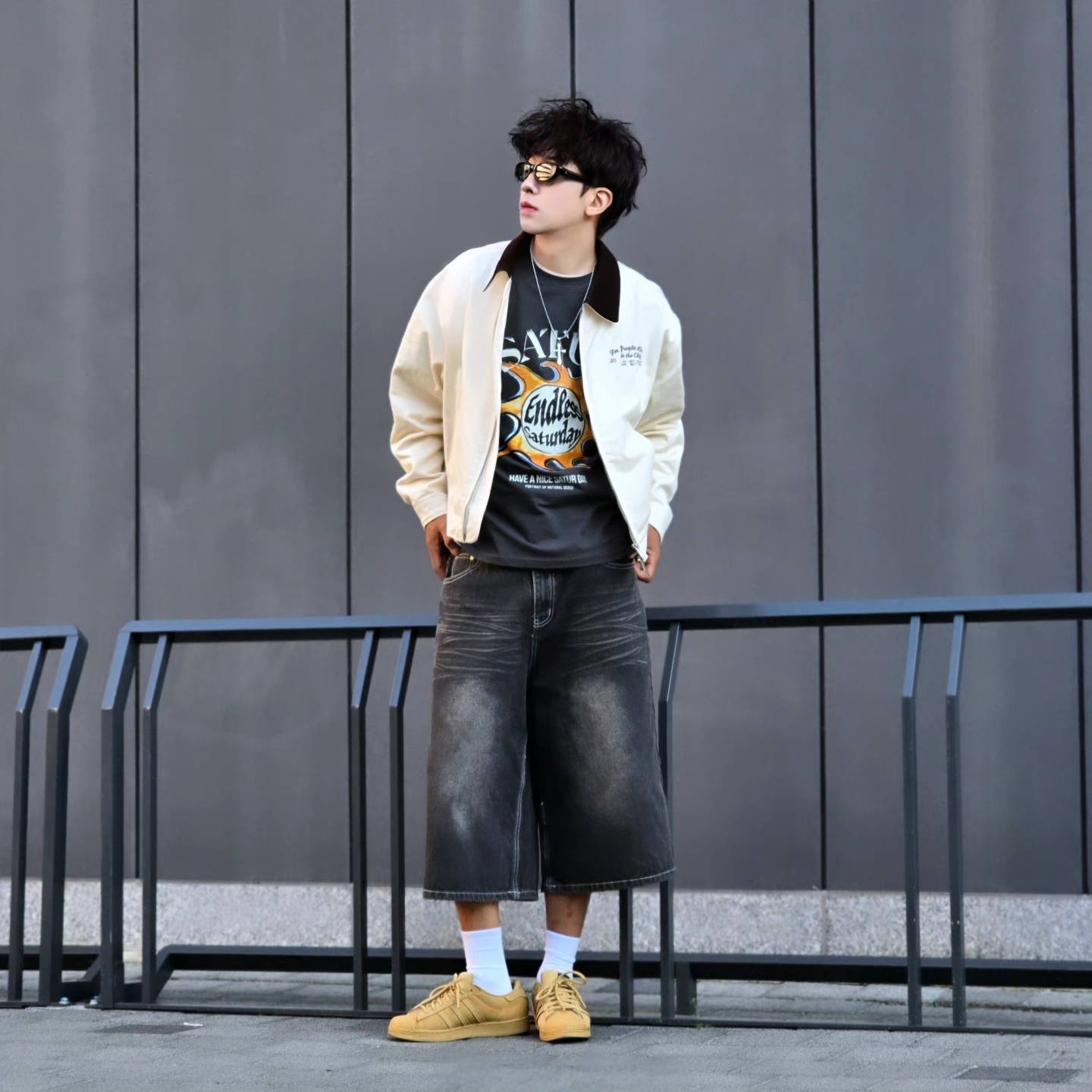 Adidas Superstar Golden Beige 착용 스타일 - 4