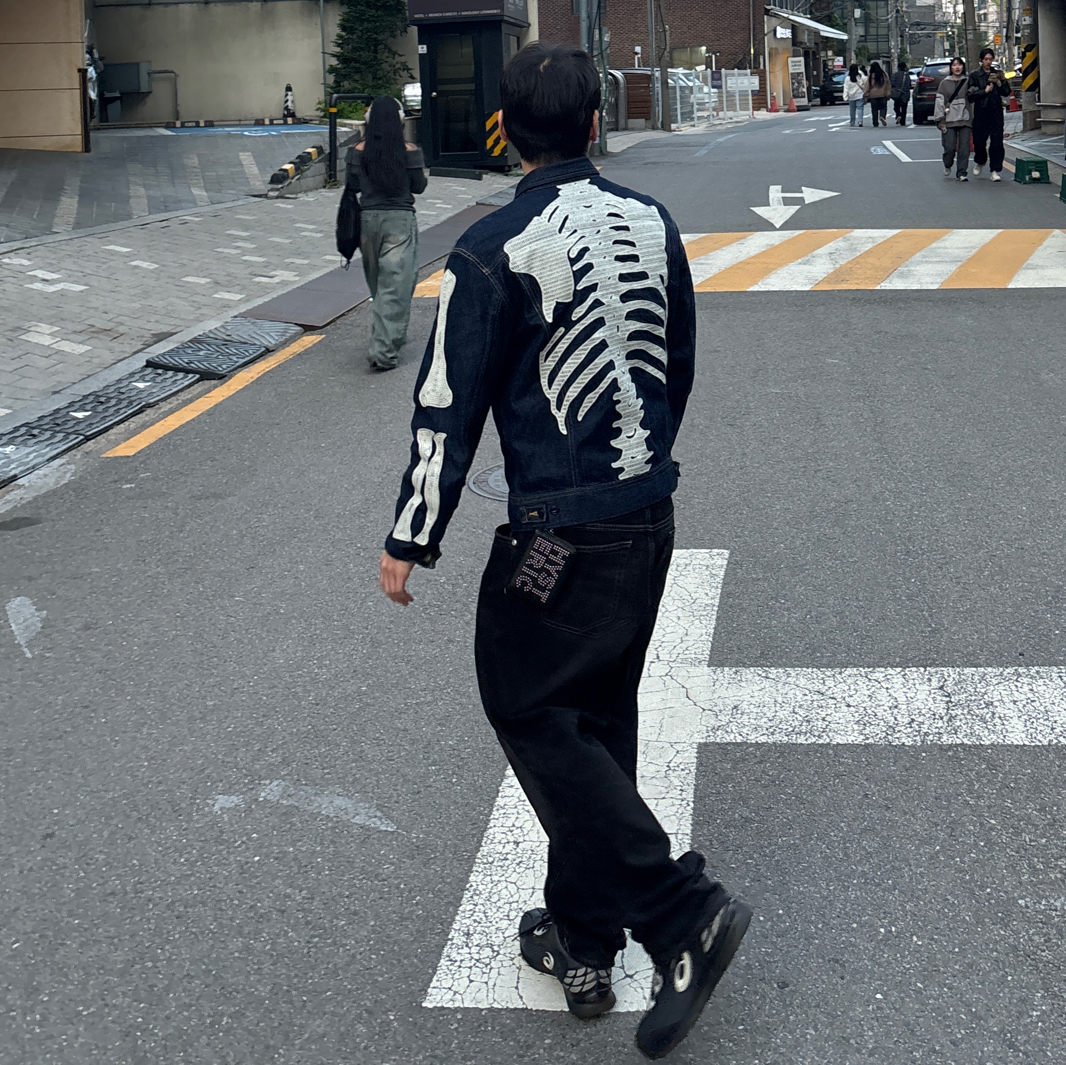 Kapital 11.5 oz. Denim Mexican Tuxedo Westerner Bone Jacket Indigo, (W) Hysteric Glamour Logo Stud Tri-Fold Wallet Black 착용 스타일 - 1