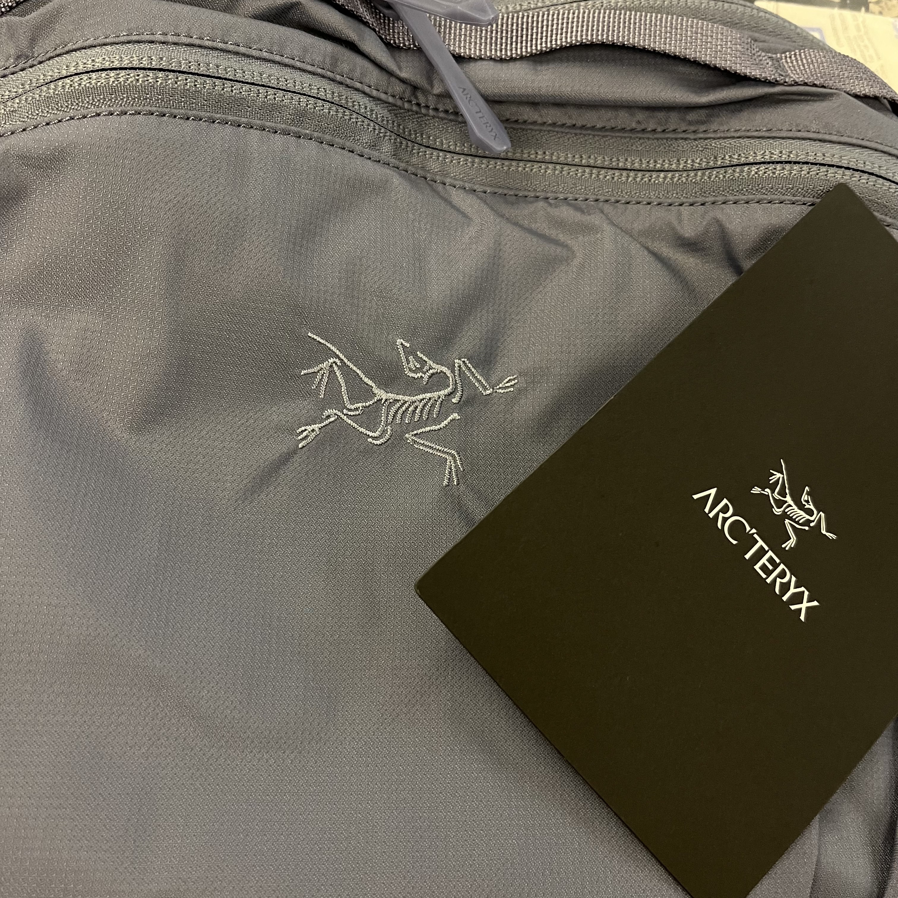 Arc'teryx Heliad 15 Backpack Stratus 착용 스타일