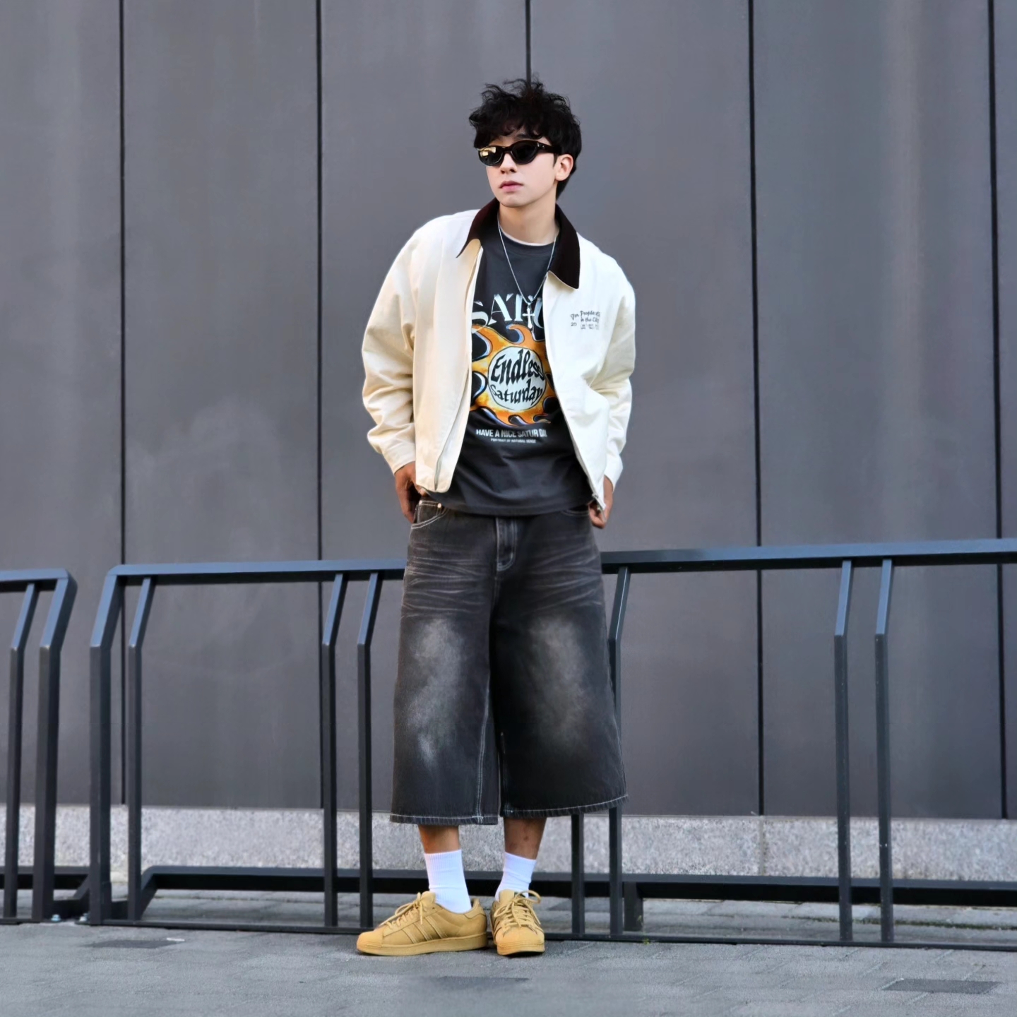 Adidas Superstar Golden Beige 착용 스타일 - 3