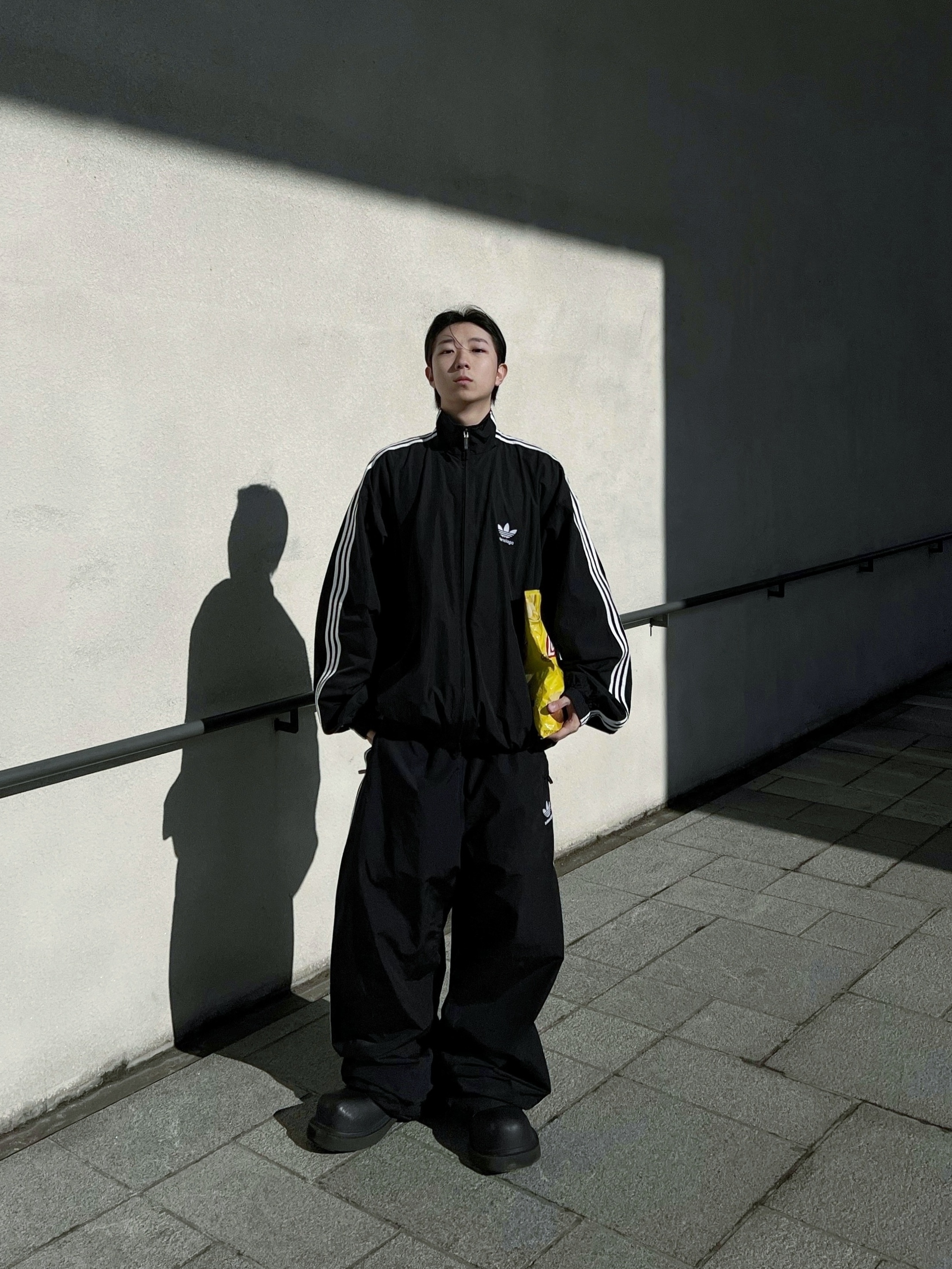 Balenciaga Steroid Derby Black, Balenciaga x Adidas Performance Poplin Tracksuit Jacket Black 착용 스타일 - 2