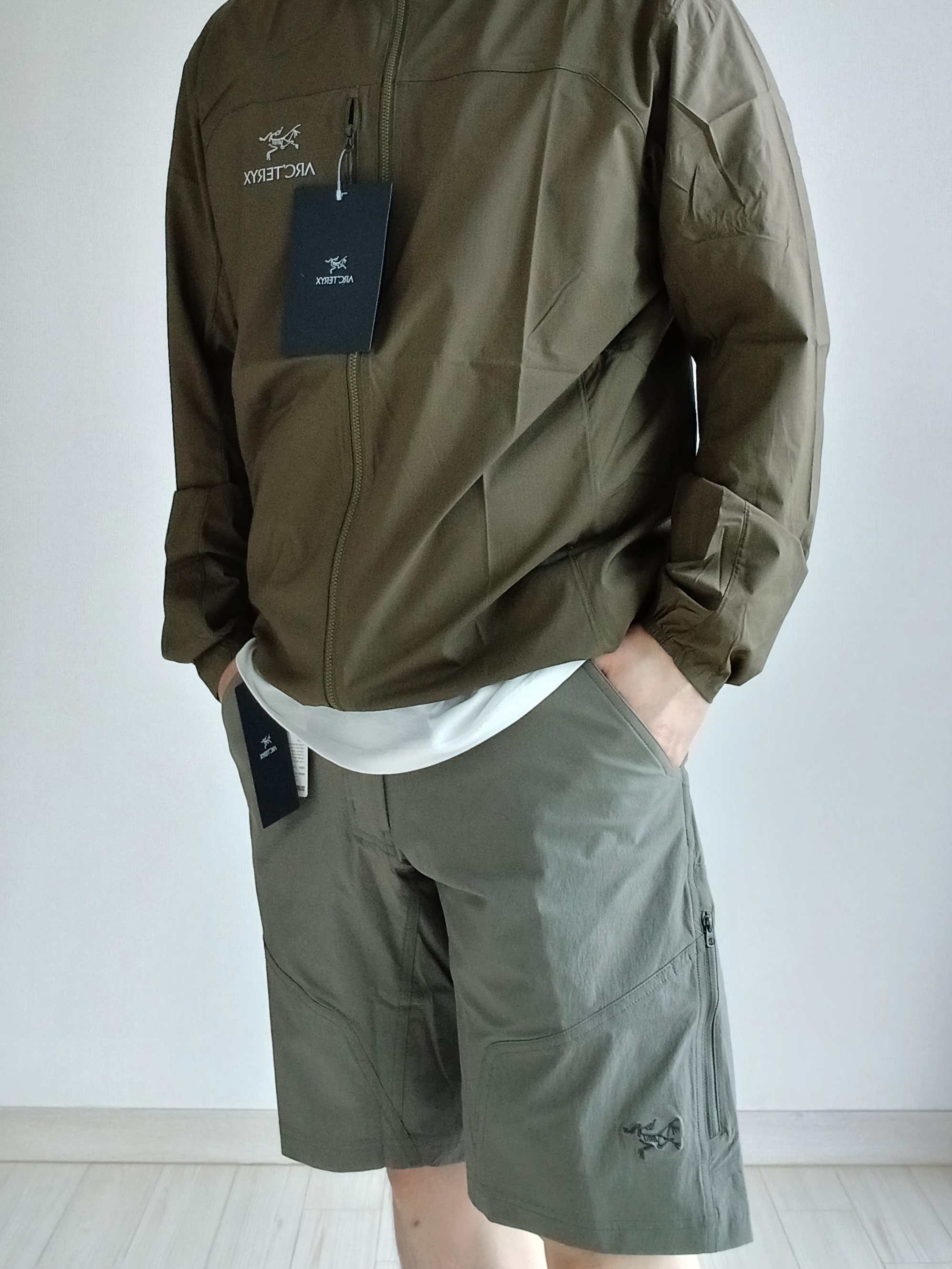 Arc'teryx Squamish Hoody Tatsu, Arc'teryx Kragg SL Cotton LS Shirt White Light 착용 스타일 - 7