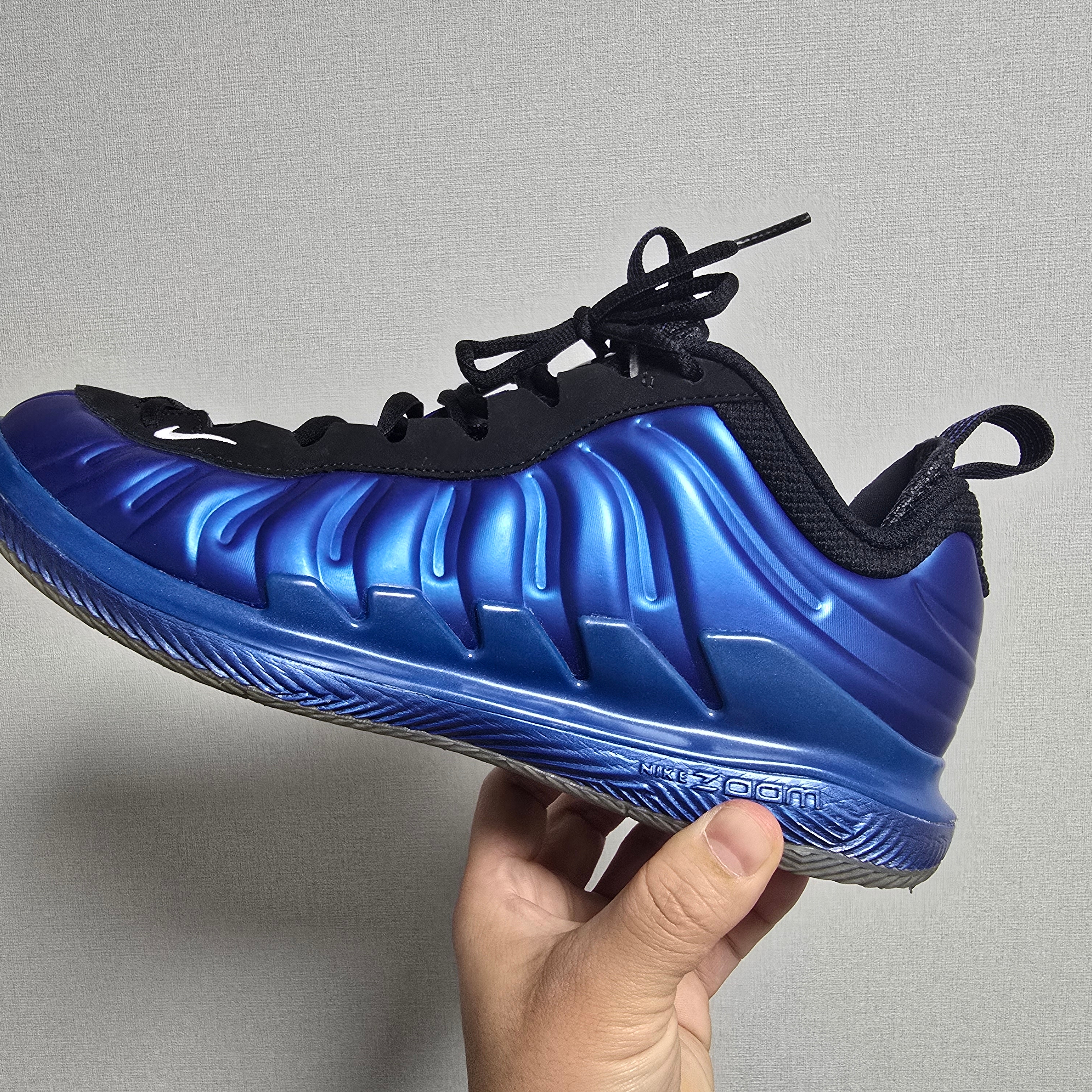 Nike Air Foamposite One XX Royal 착용 스타일 - 3