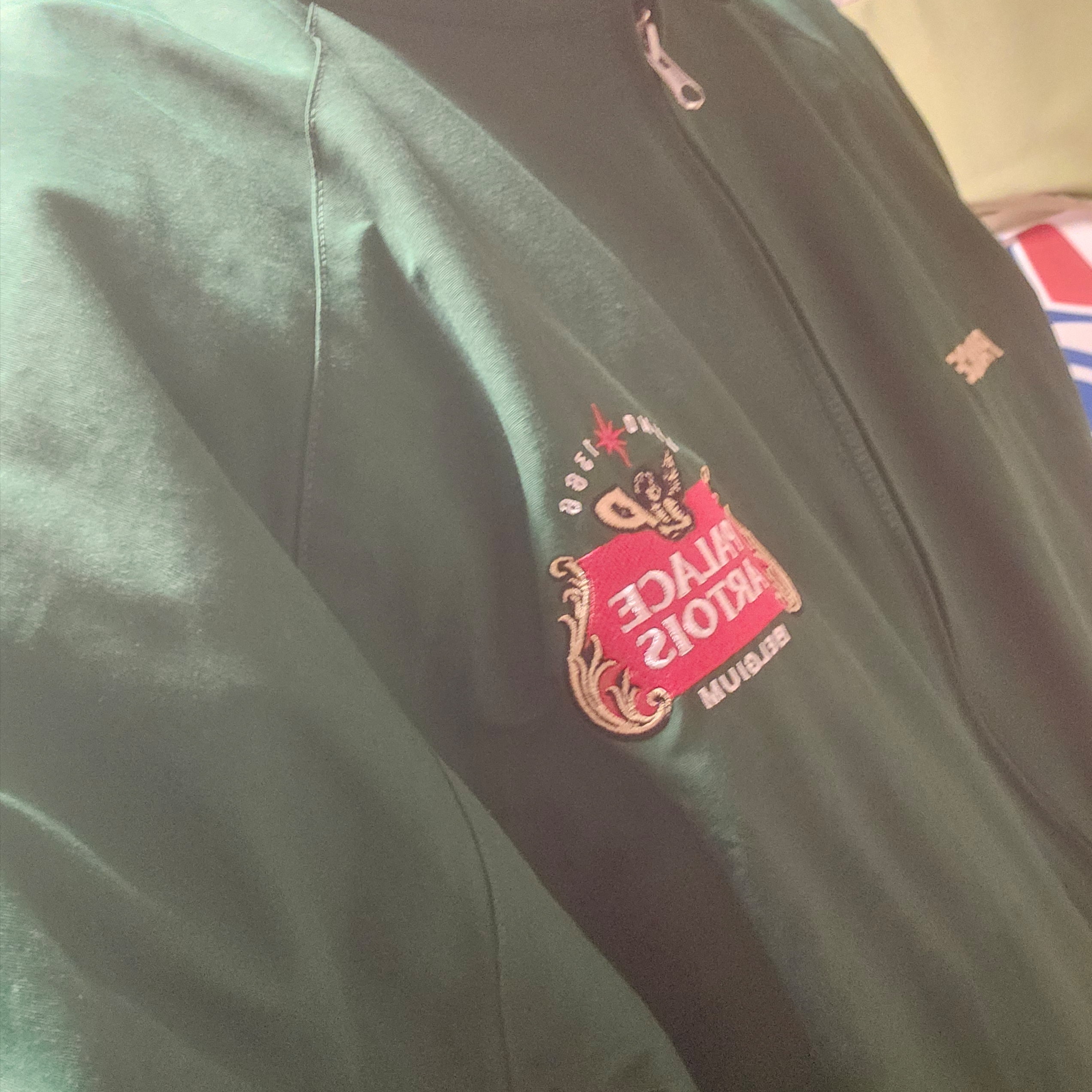 Palace x Stella Artois Match Jacket Green - 24SS 착용 스타일