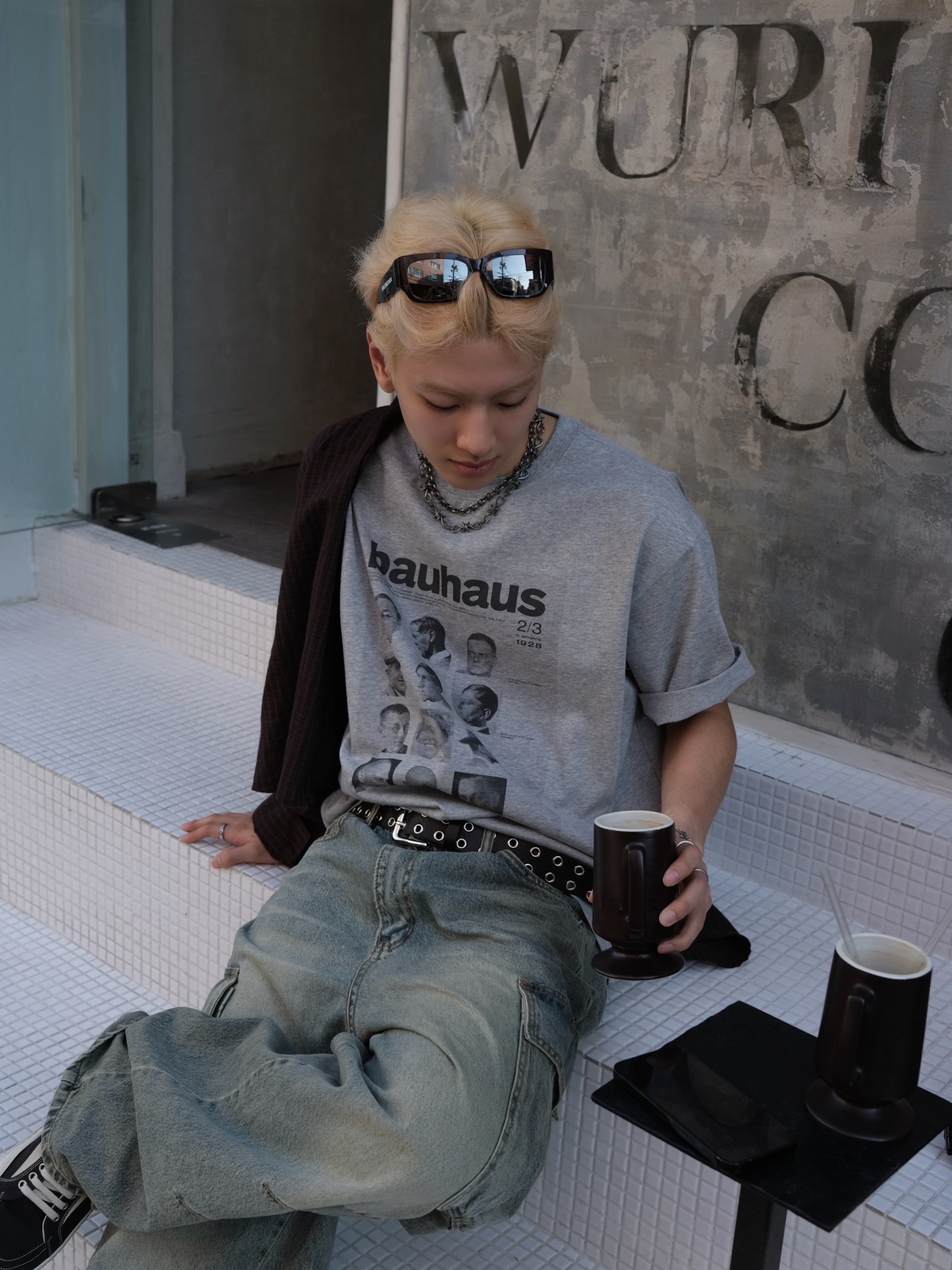 Rick Owens Drkshdw Suede Vintage Sneakers Dark Dust Pearl Milk White 착용 스타일 - 4