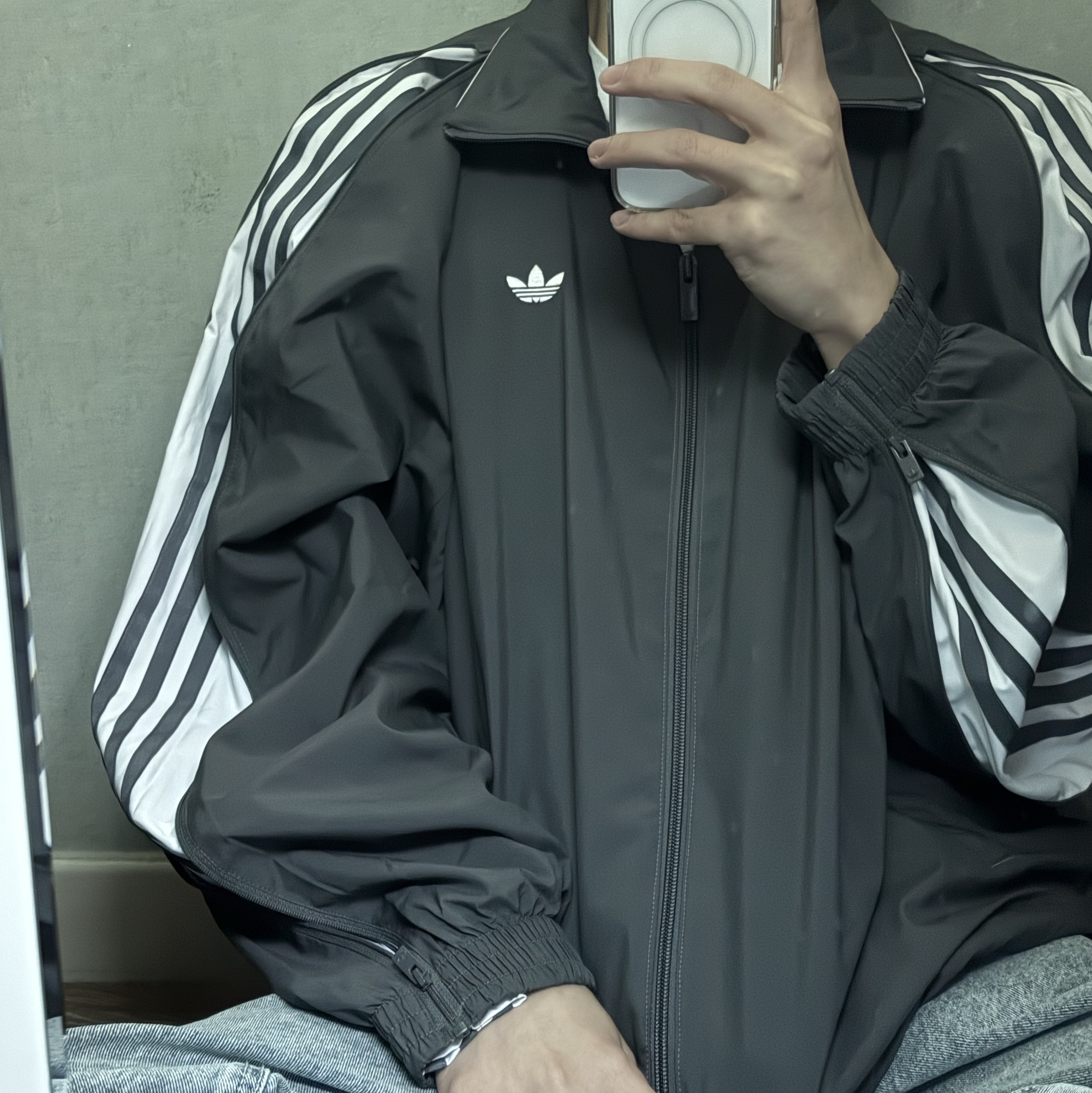 (W) Adidas Adilenium Season 3 Zip Track Top Grey Five - KR Sizing 착용 스타일