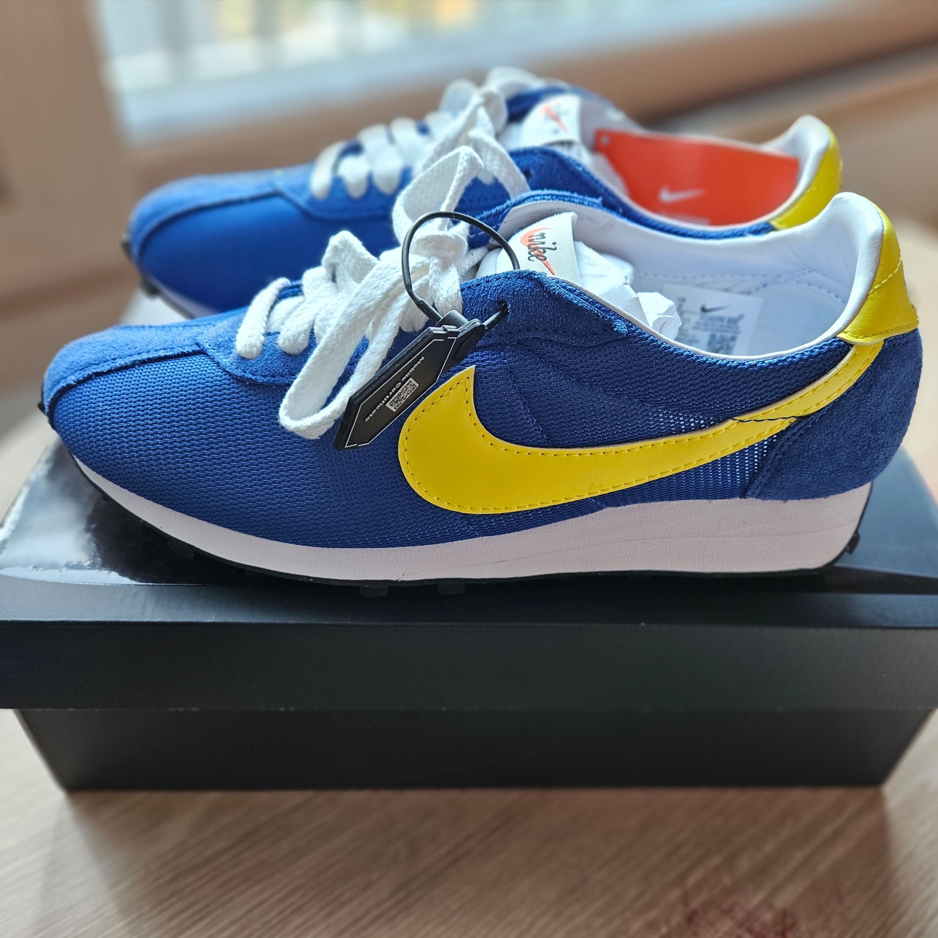 Nike LD-1000 SP Game Royal and Opti Yellow 착용 스타일 - 2