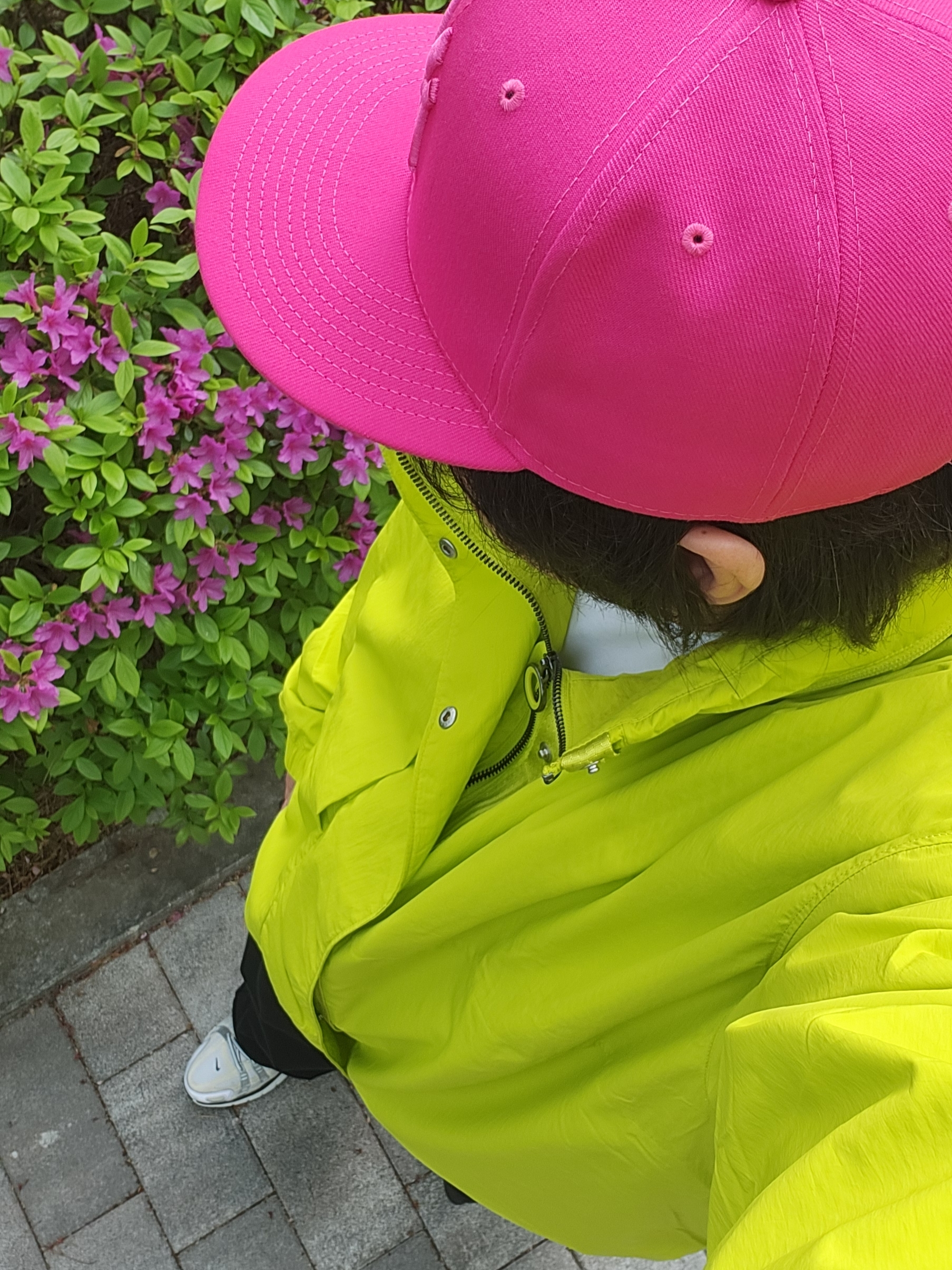 Nike Tech Jacket Bright Cactus - Asia, Suade Two Tuck Long Pants Black 착용 스타일 - 3