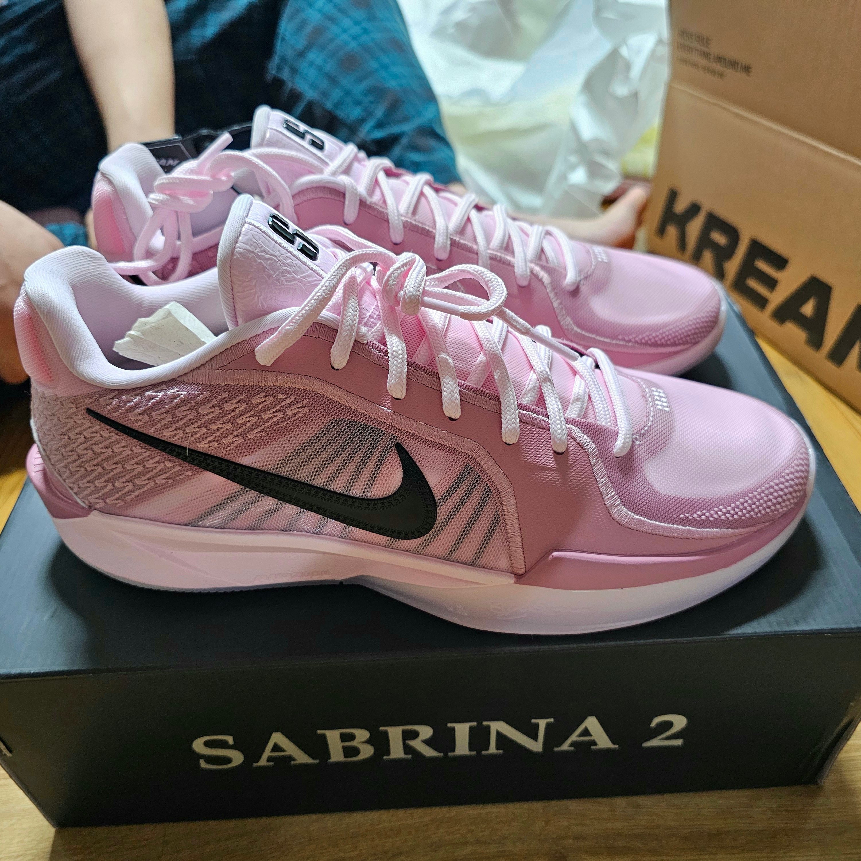 Nike Sabrina 2 EP Pink Foam Black 착용 스타일