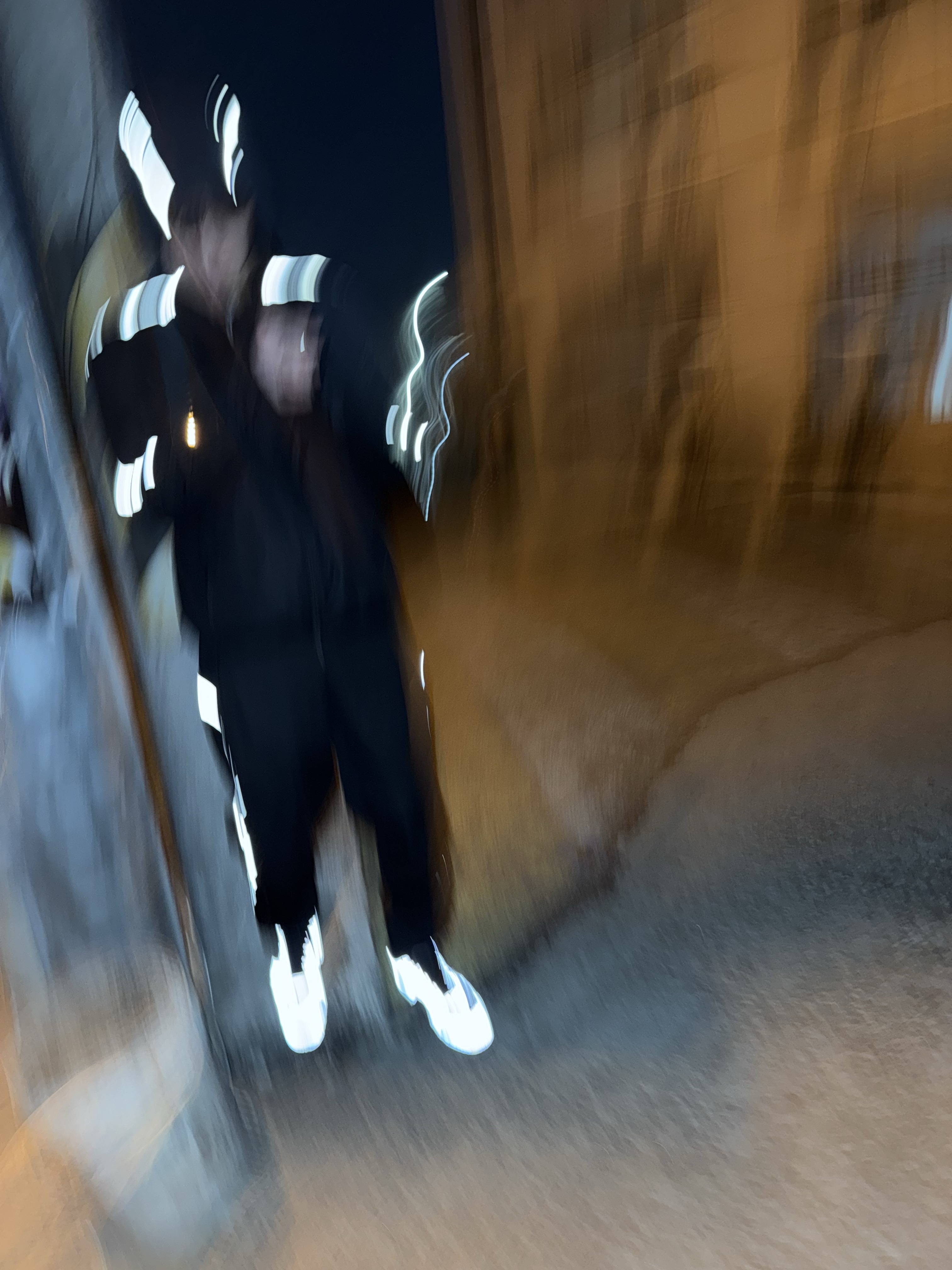 Nike x Drake Nocta Basketball Warmup Jacket Black (DV3661-010), Nike x Drake Nocta Basketball Warmup Pants Black (DV3732-010) 착용 스타일 - 3