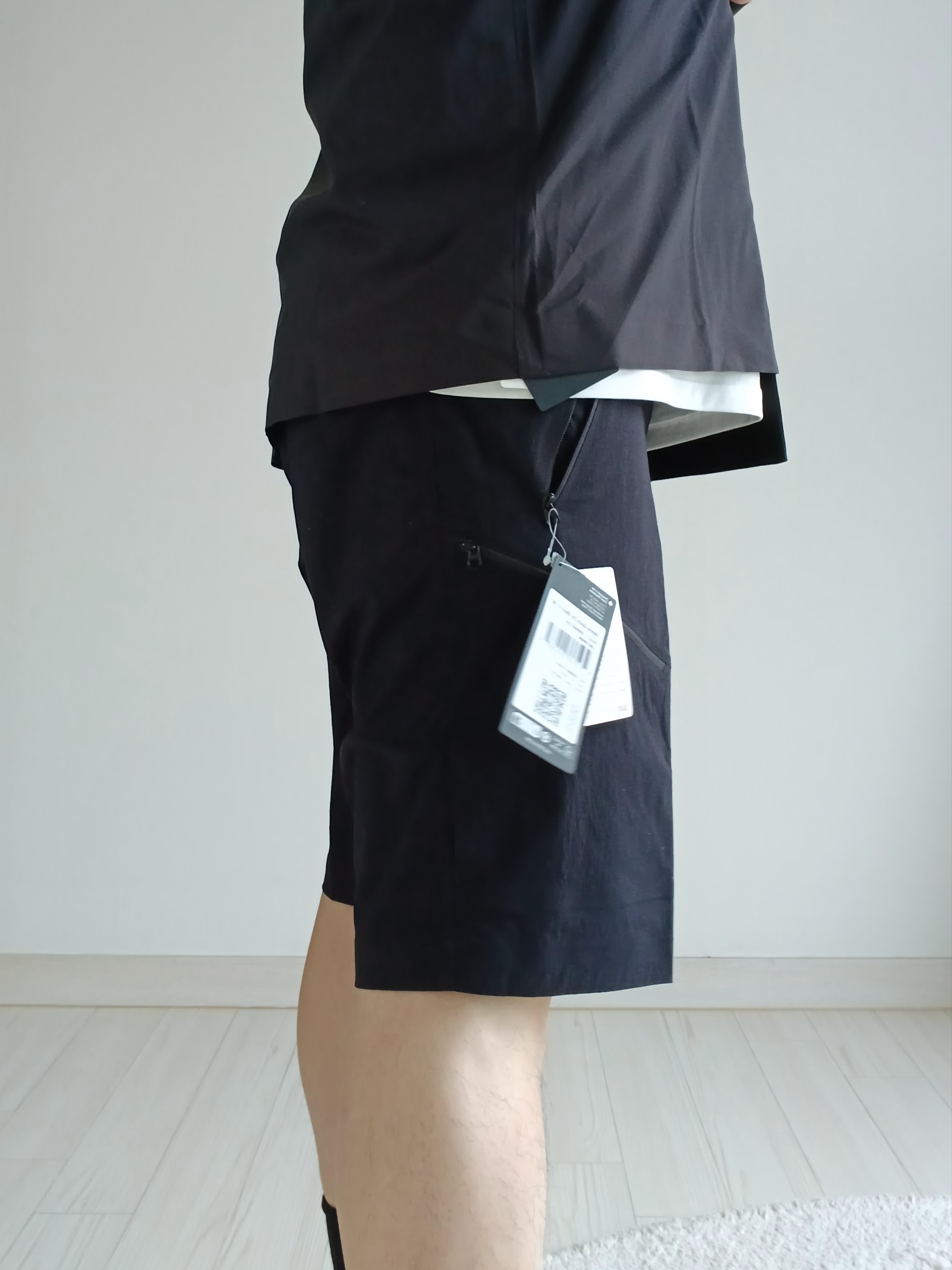 Arc'teryx Gamma Quick Dry Shorts 11 Inch Black, Arc'teryx Skyline LS Shirts Black 착용 스타일 - 3