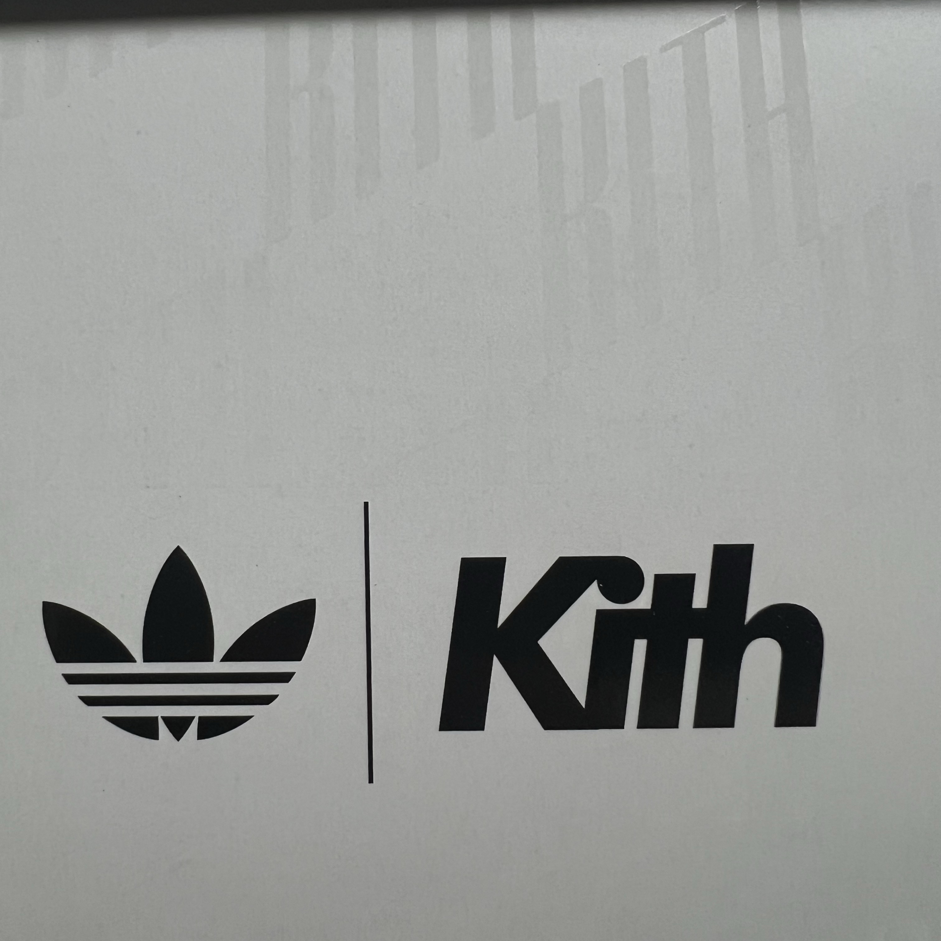 Adidas x Kith Predator 2002 IC White Black, Adidas x Kith Predator Mania Cleats White Vivid Red 착용 스타일 - 4