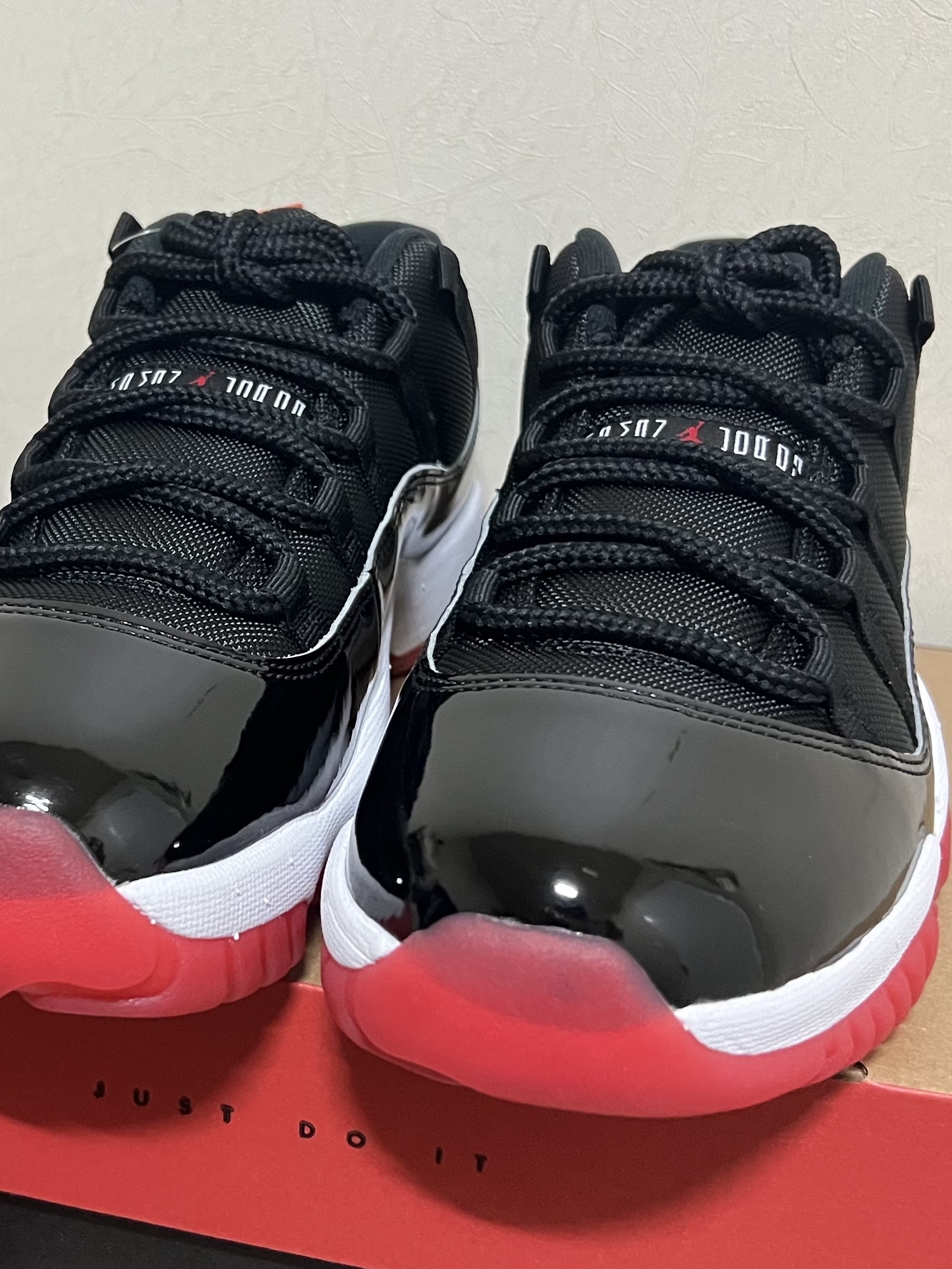 Jordan 11 Retro Low Bred 2025 착용 스타일 - 2