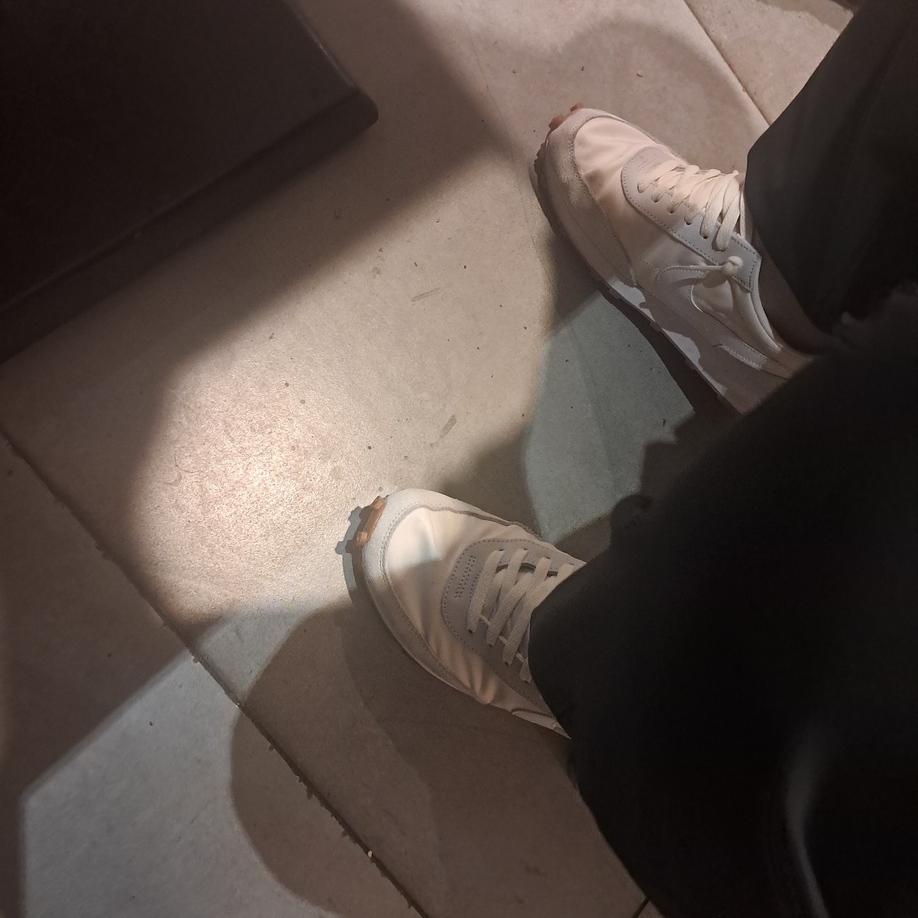 (W) Nike Daybreak Summit White 착용 스타일