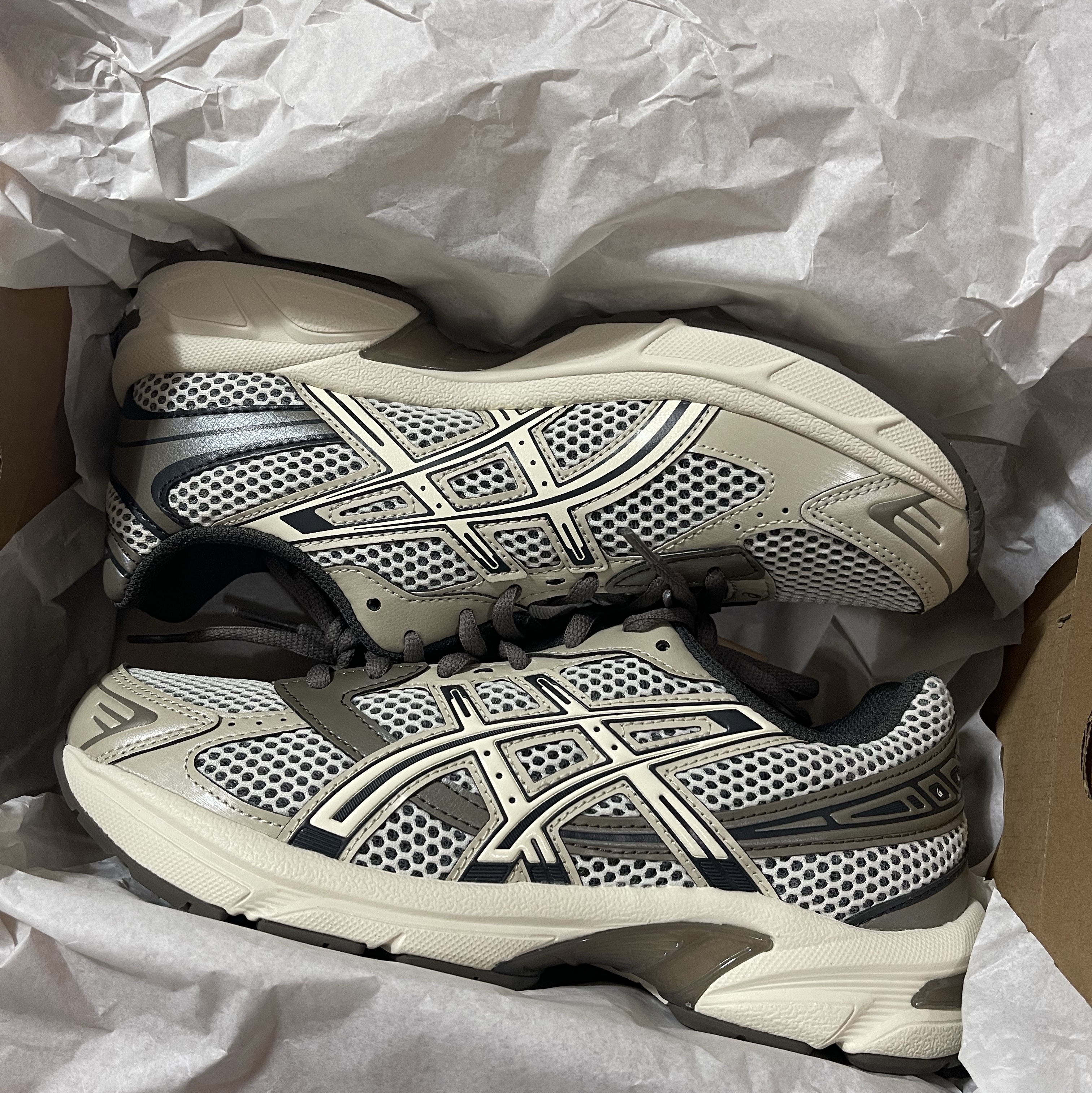 Asics Gel-1130 Birch Dark Taupe - Korea Exclusive 착용 스타일