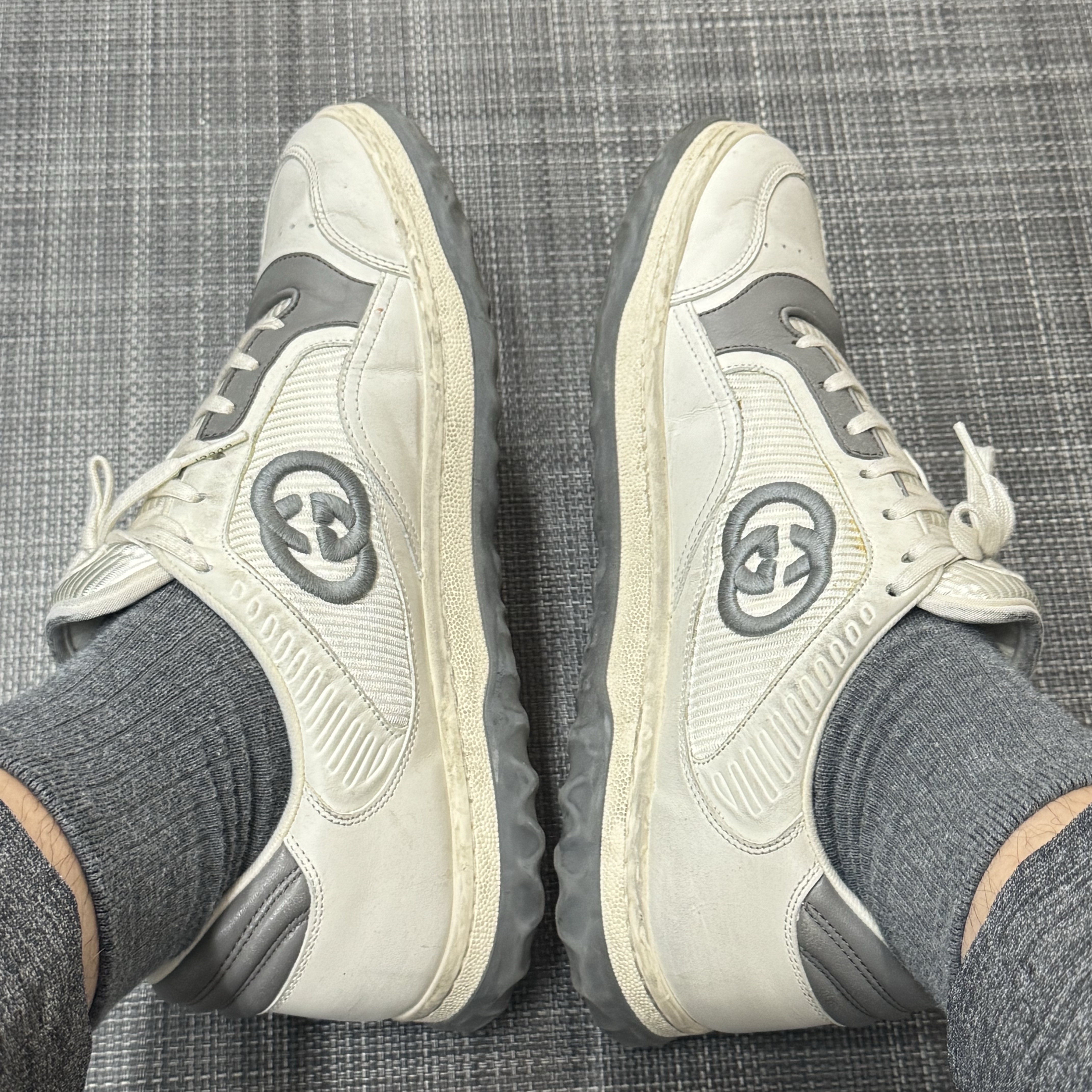 Gucci Mac80 Sneaker Off White Grey Leather 착용 스타일 - 2