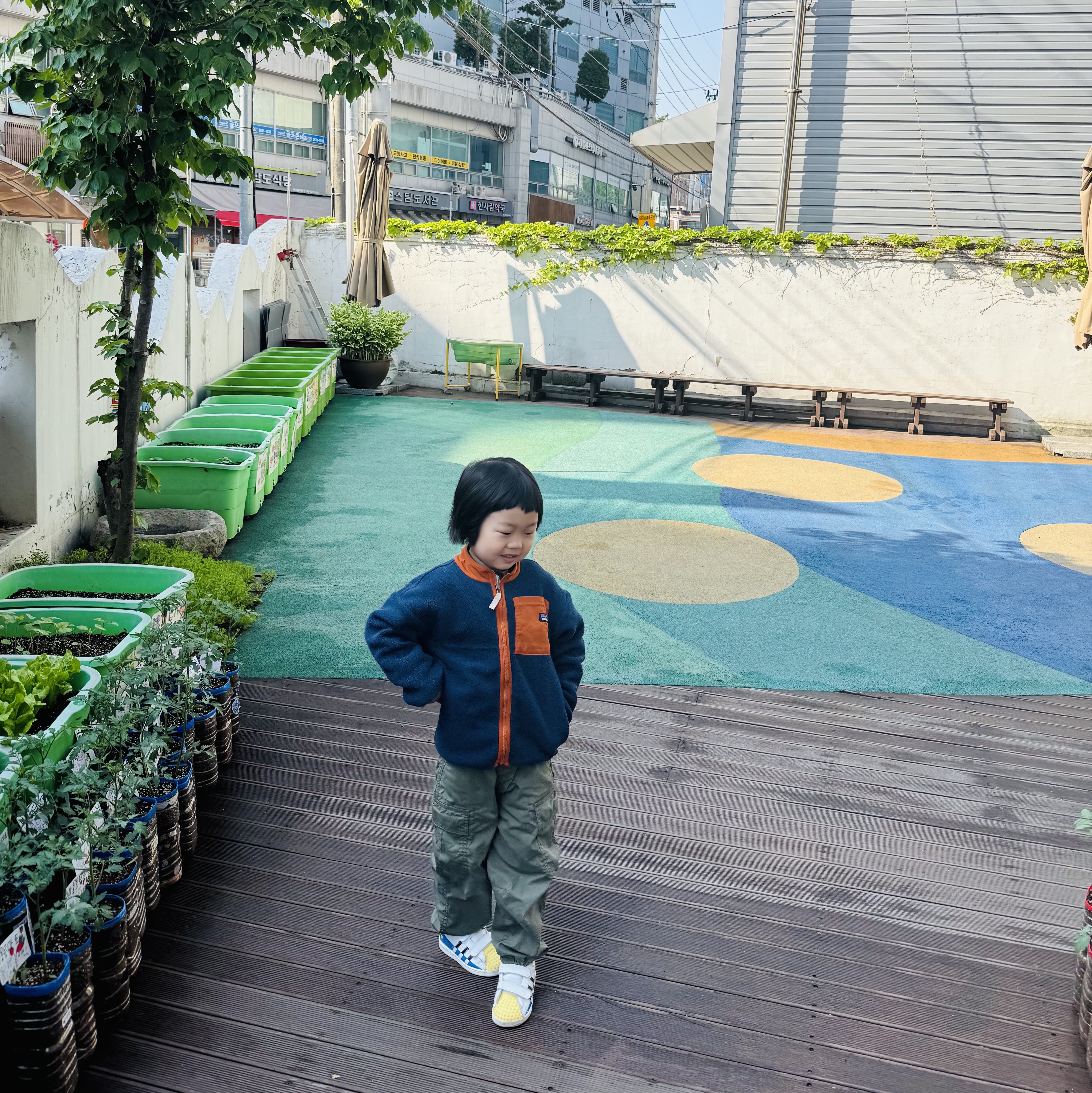 (Infant) Adidas x Lego Superstar CF Cloud White Core Black, (Kids) Patagonia Synchilla Fleece Jacket Tidepool Blue 착용 스타일 - 1