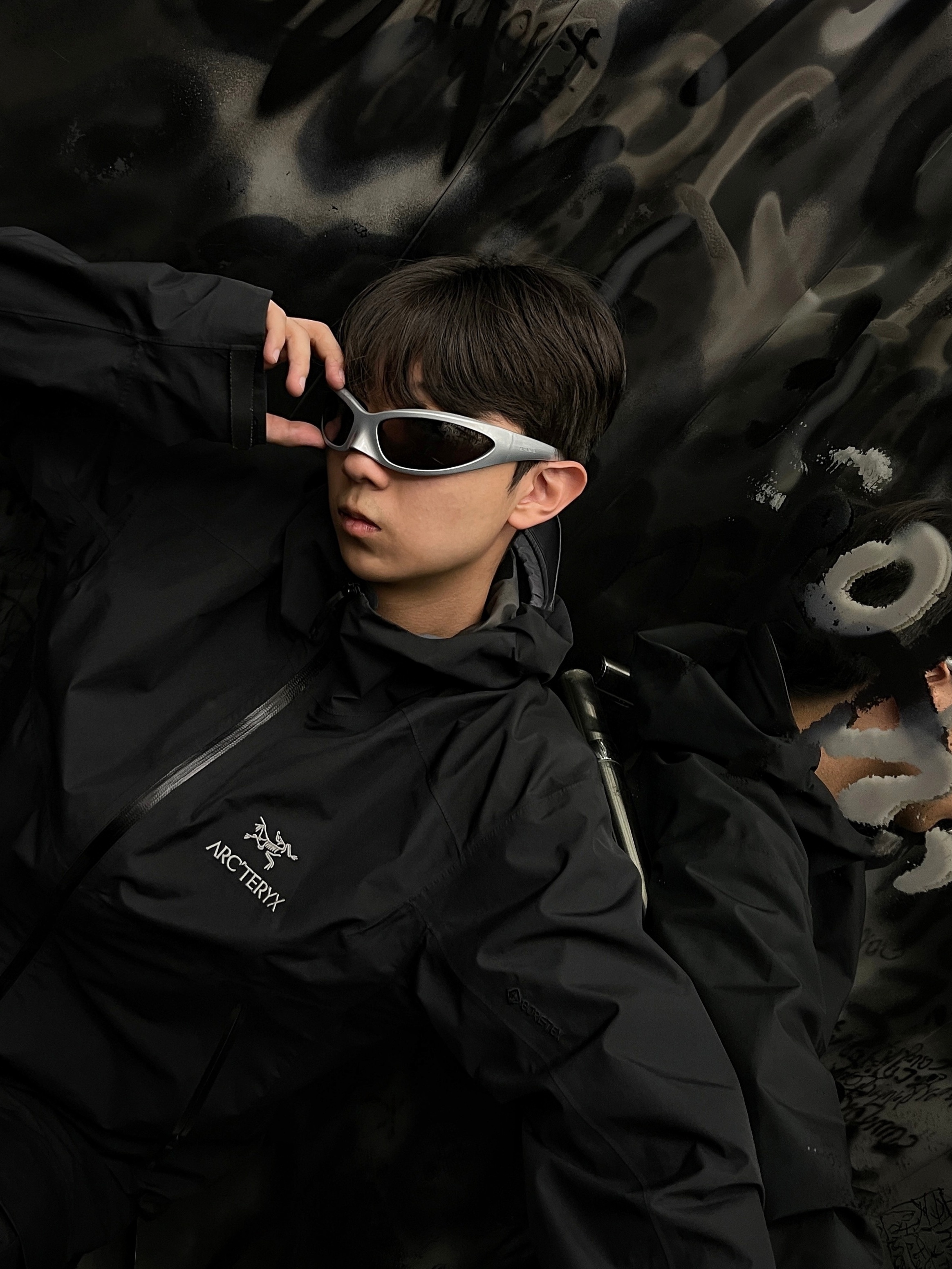 Arc'teryx Beta LT Jacket Black 착용 스타일 - 3