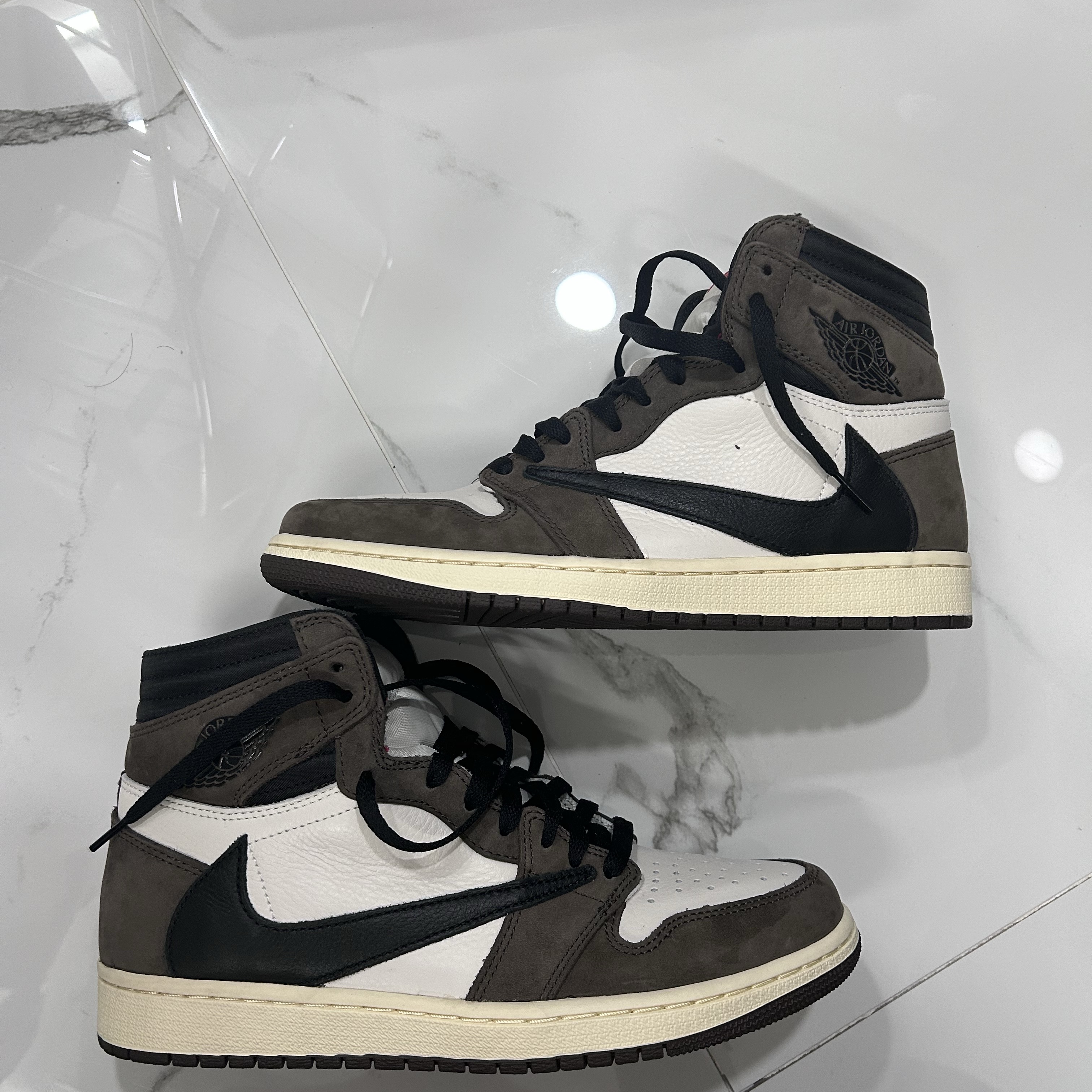 Jordan 1 x Travis Scott Retro High OG SP Mocha 착용 스타일