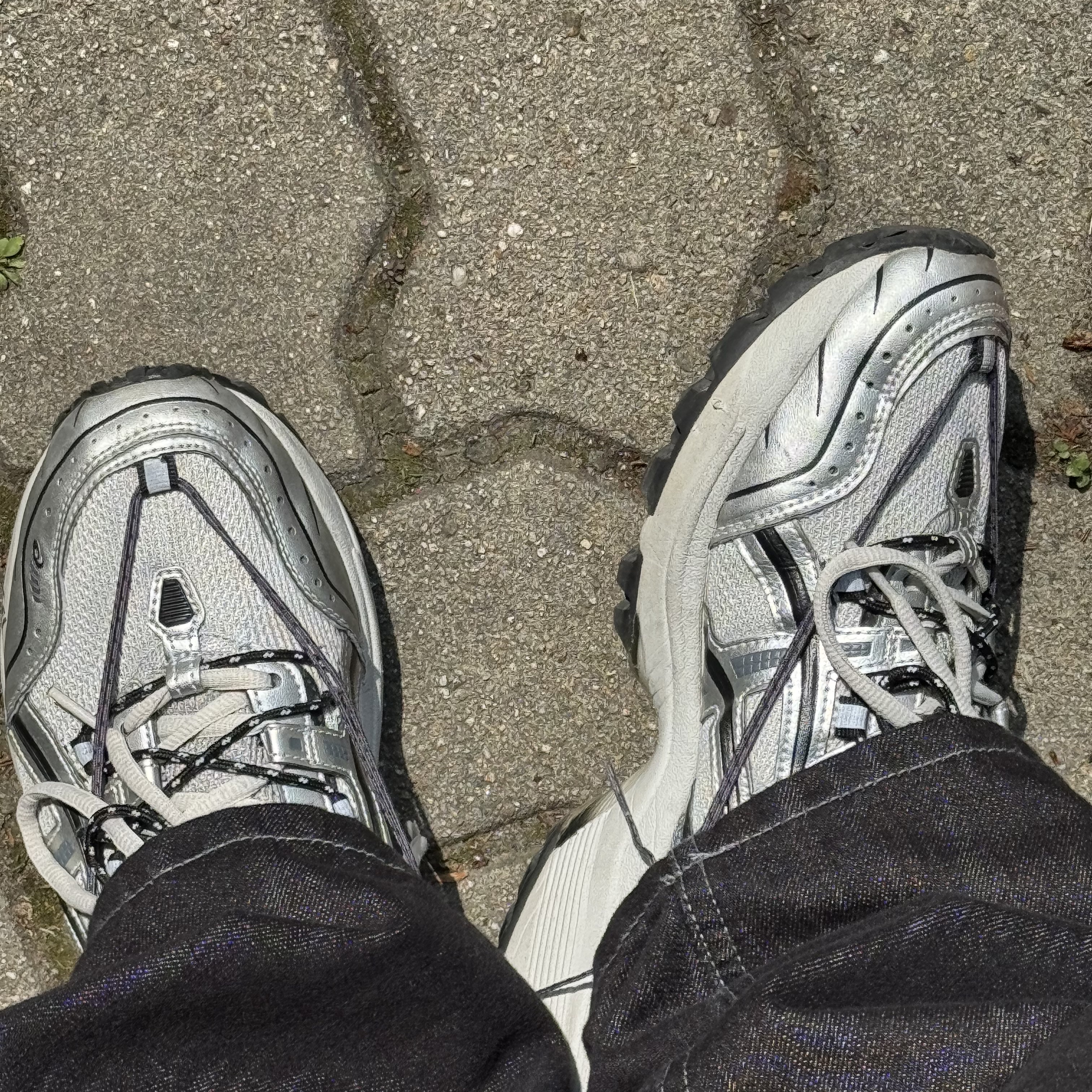 Asics x Andersson Bell Gel-1090 Glacier Grey Silver 착용 스타일 - 1