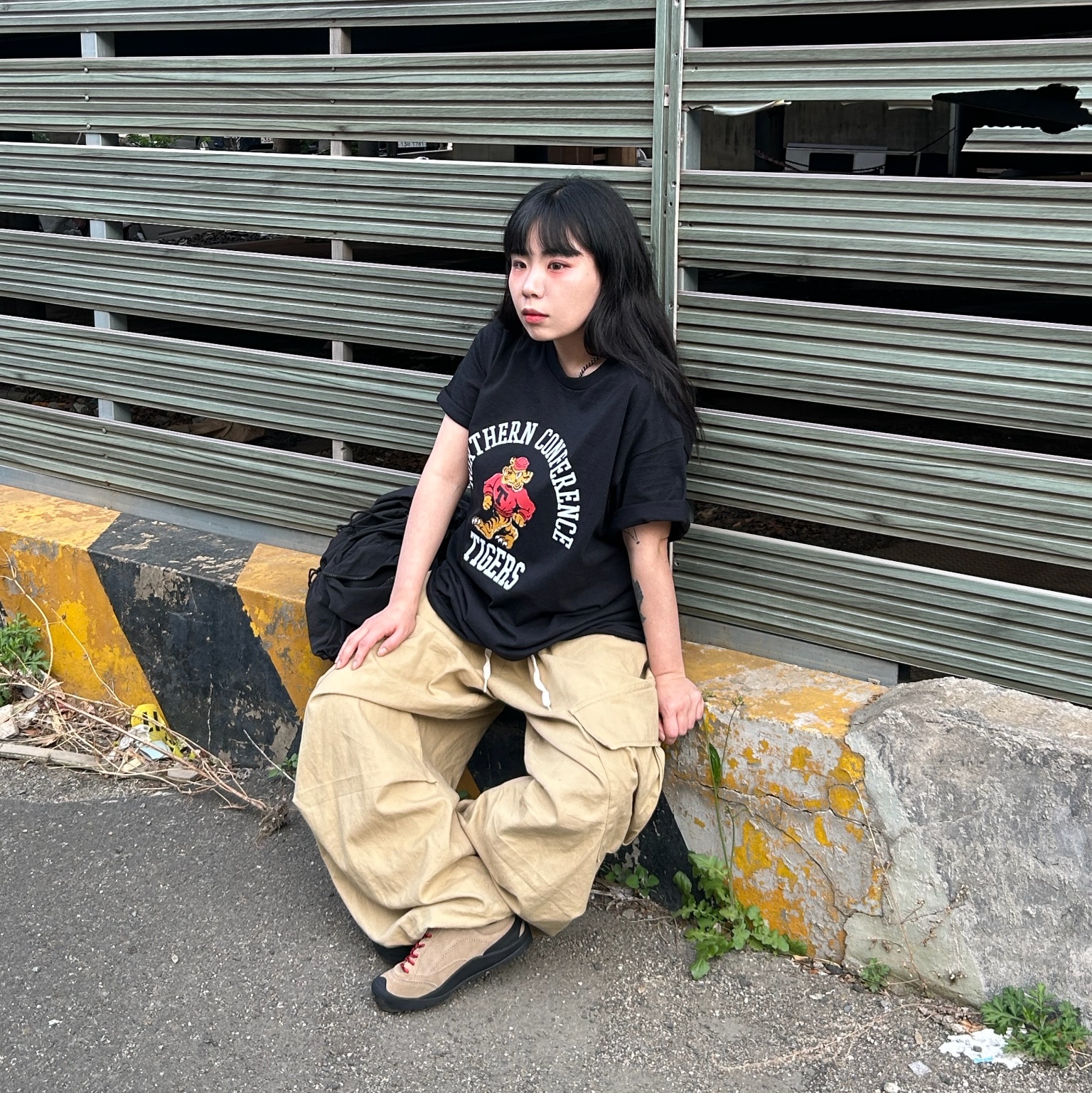 Gildan X American Collection Tiger T-Shirt Black 착용 스타일 - 7
