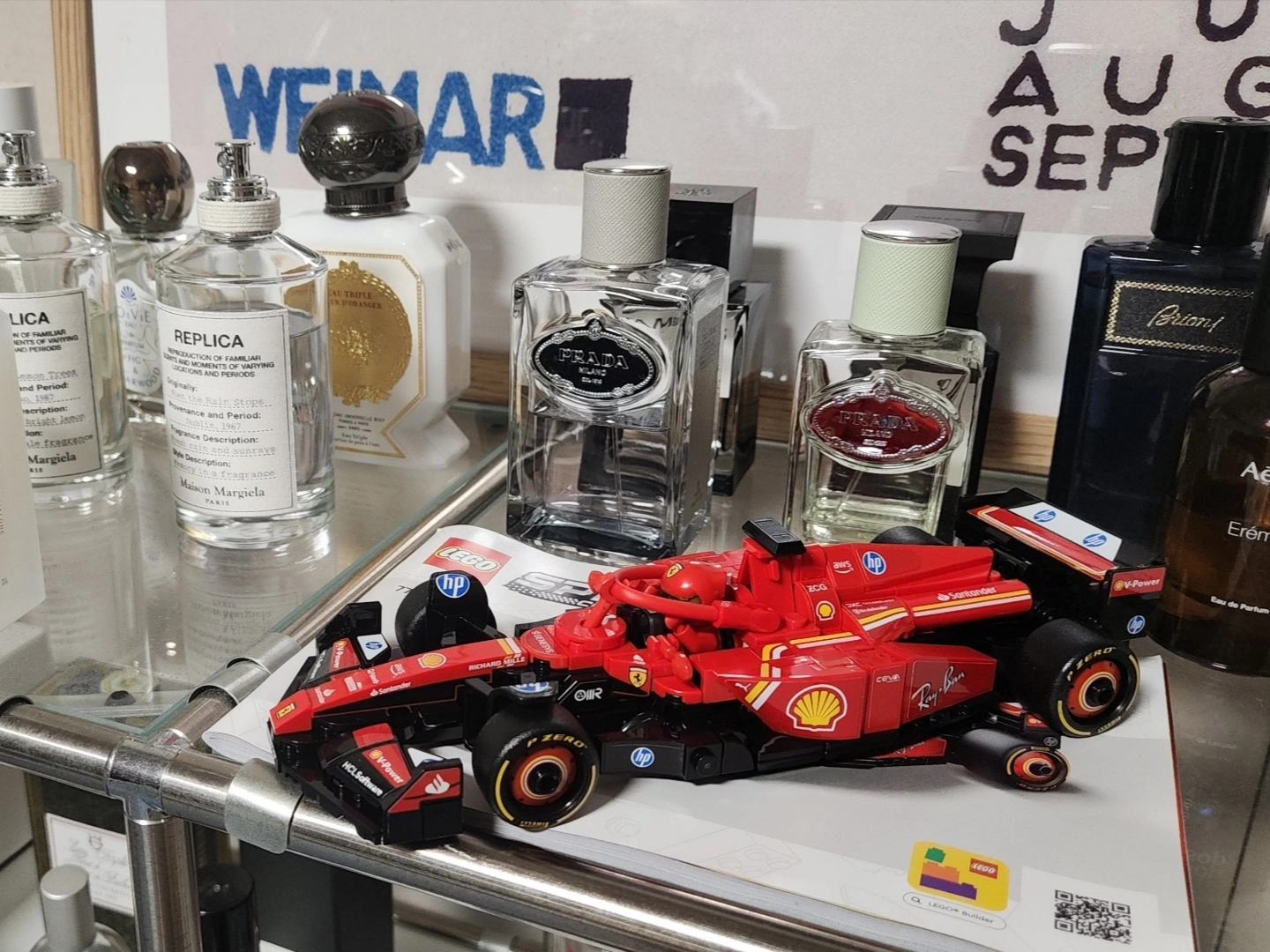 Lego Speed Champions Ferrari SF-24 F1 Race Car 착용 스타일