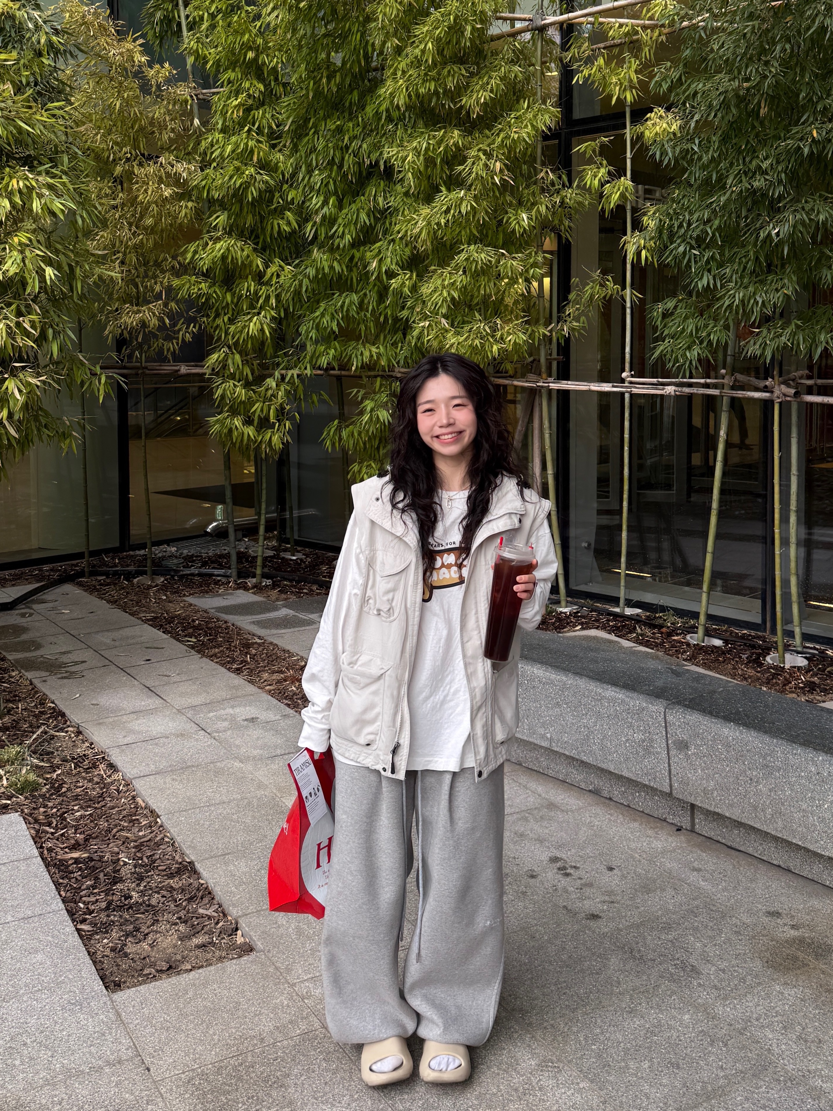 Supreme x The North Face Trekking Convertible Jacket Stone - 22SS, Adidas Yeezy Slide Bone 2022/2023 착용 스타일 - 1