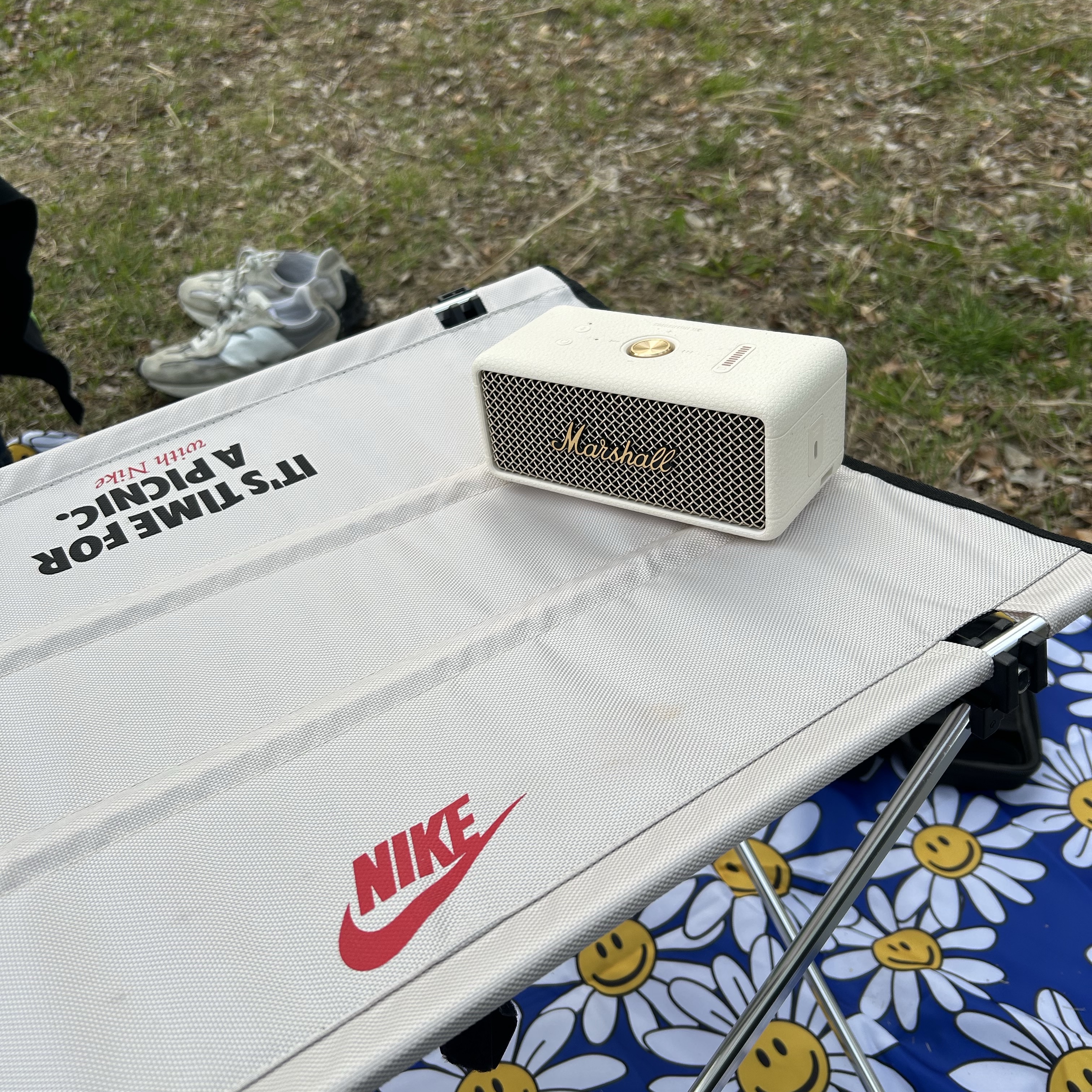 Nike Members Days Daily Check-In Gift Set Picnic Mat & Picnic Table & Table Mat (6700 Limited) 착용 스타일