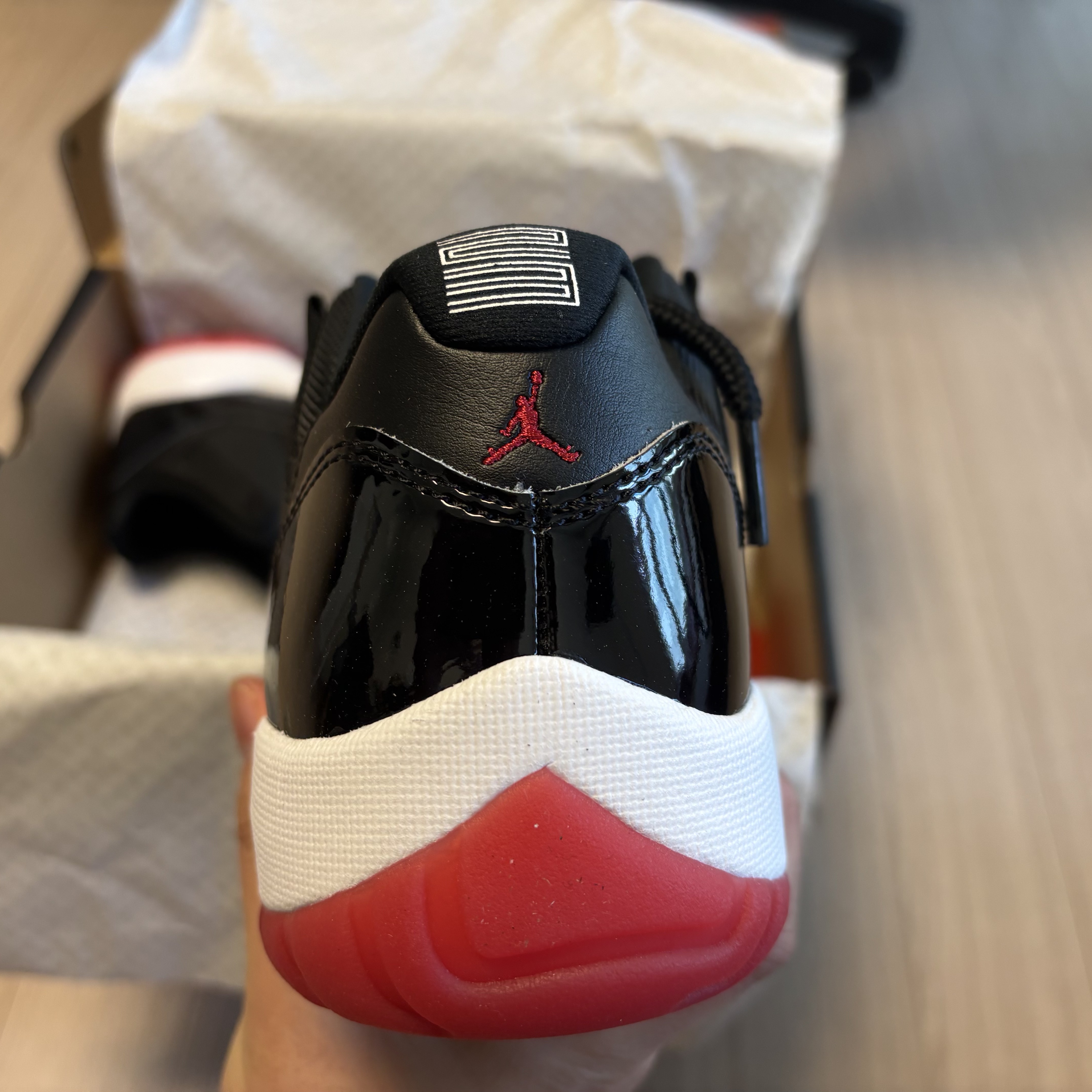 Jordan 11 Retro Low Bred 2025 착용 스타일 - 2