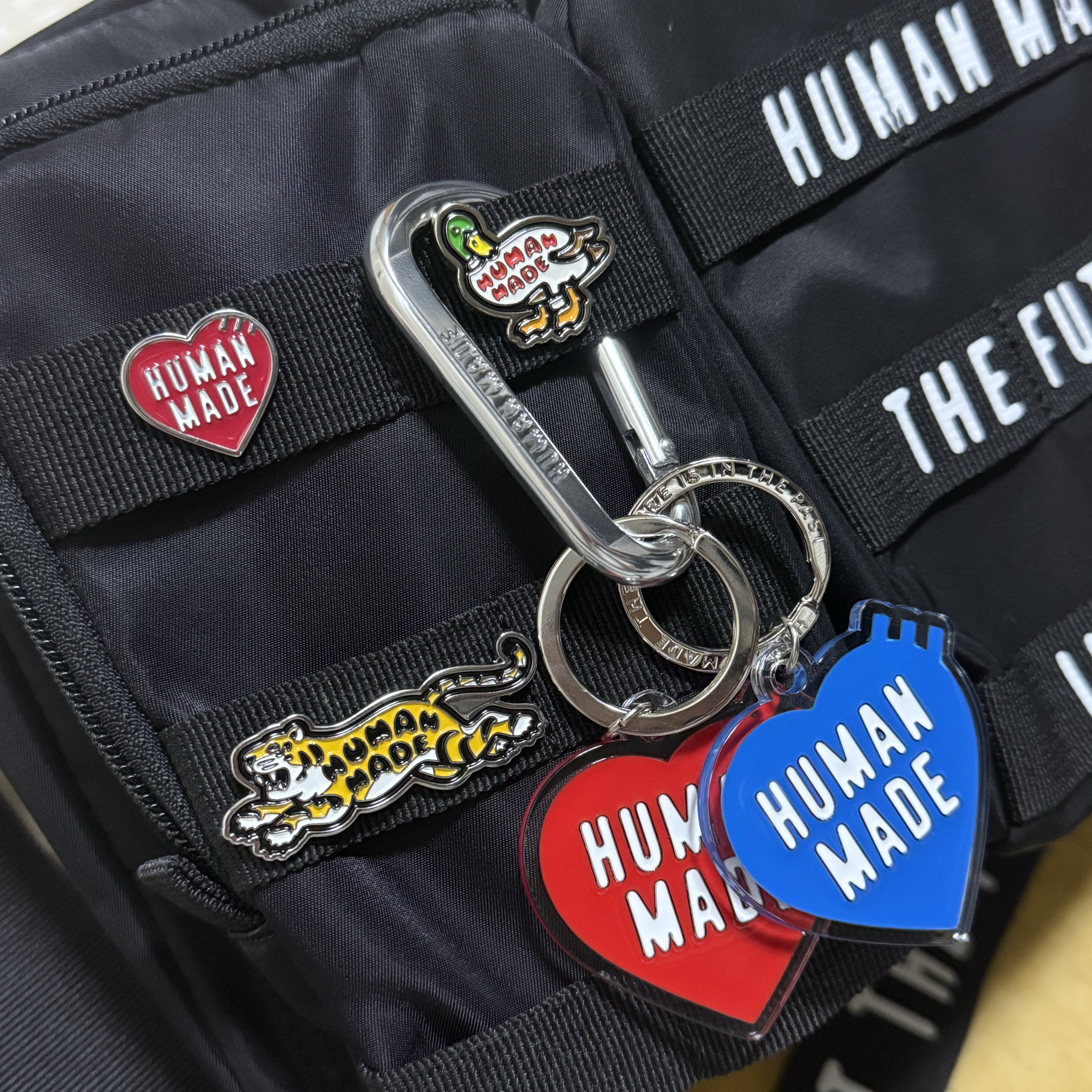 Human Made Military Pouch Large Black, Human Made Heart Keyring Red 착용 스타일